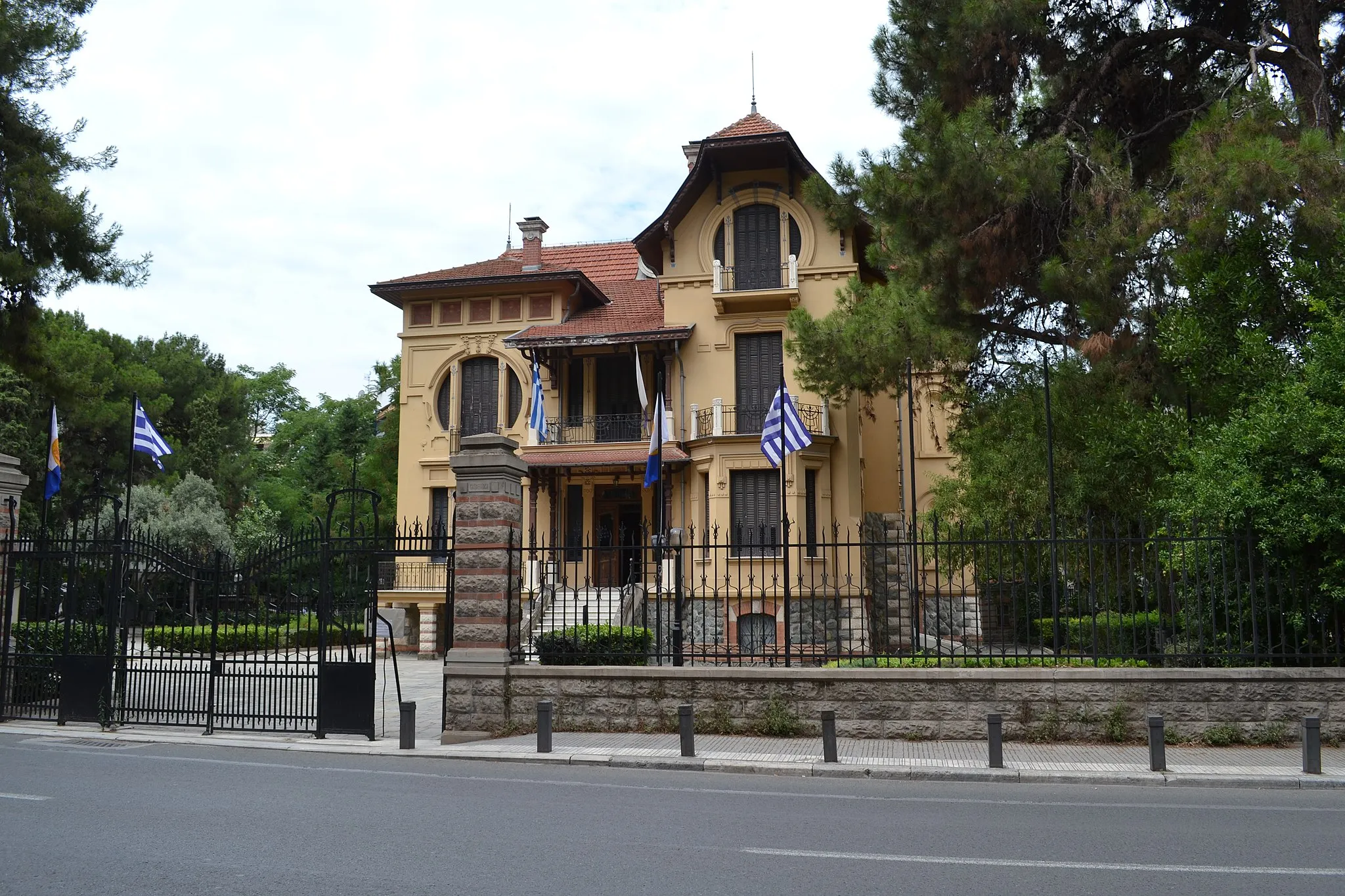 Photo showing: This is a photo of a monument in Greece identified by the ID