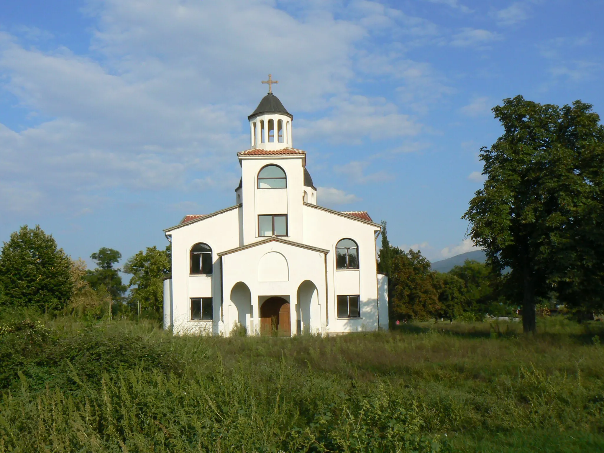 Photo showing: Church in Parvomay village, Blagoevgrad District, Bulgaria