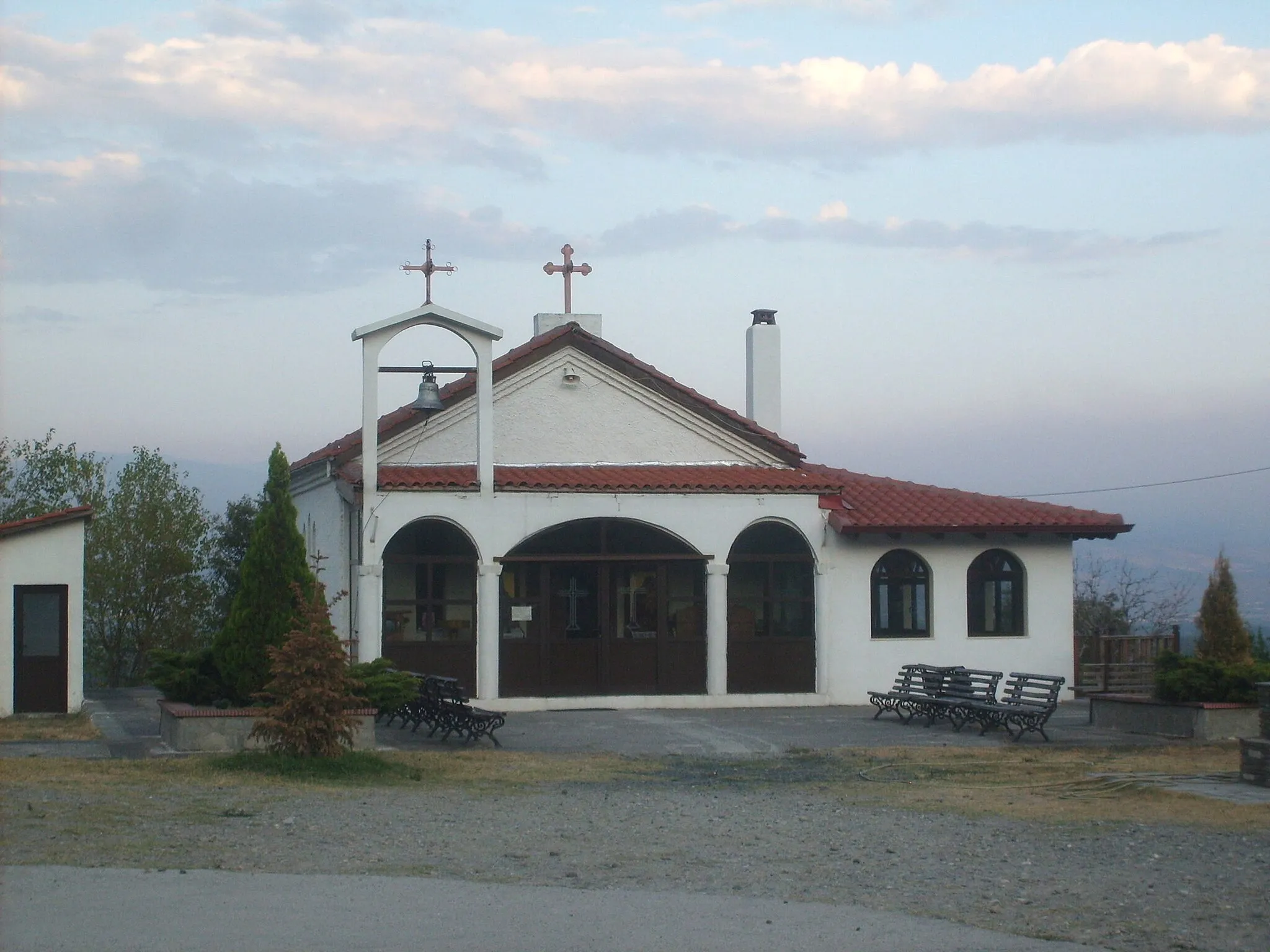 Photo showing: Older church in the Monastery of St. Ilarion in the village Promachi, Almopia, Greece