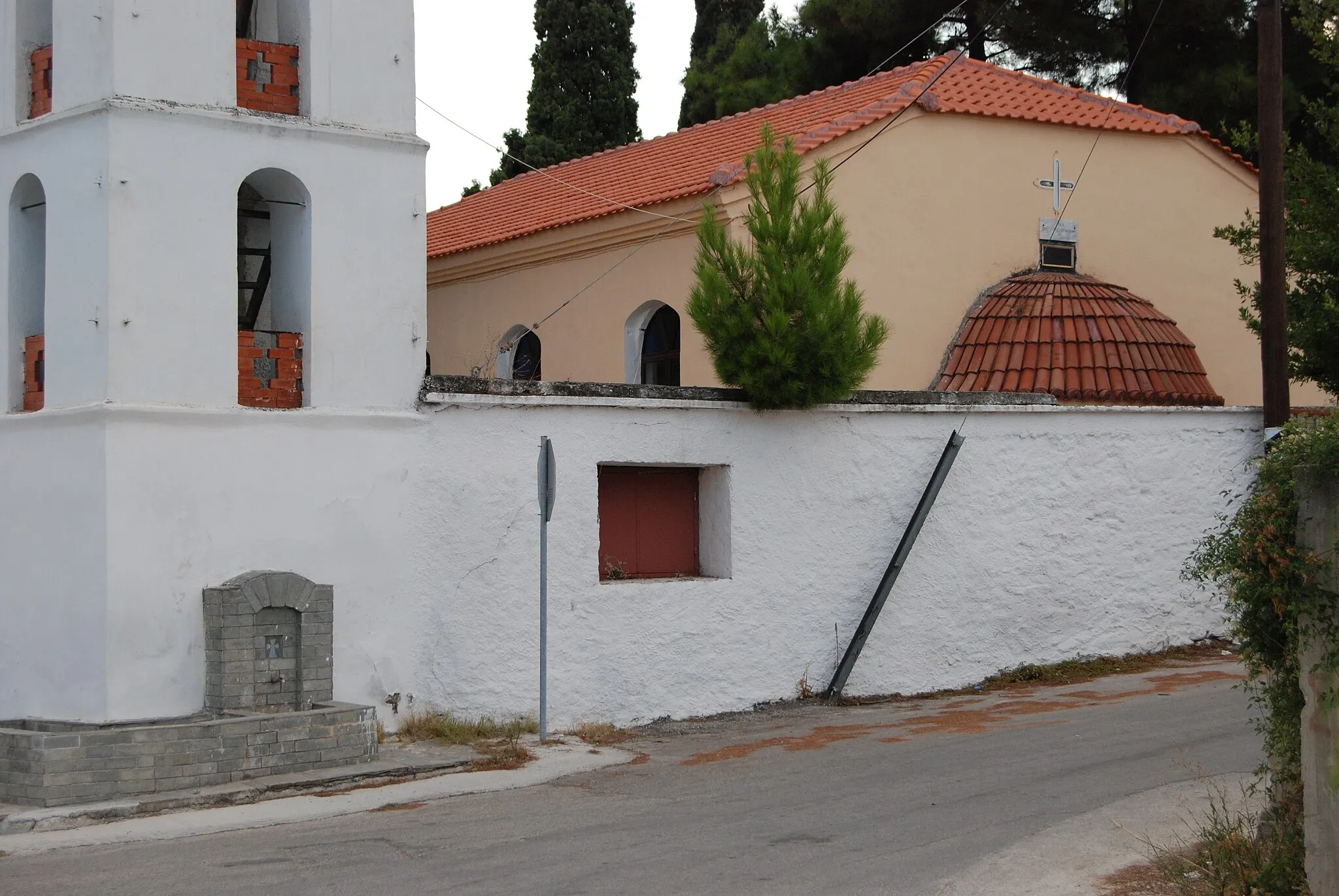 Photo showing: The cemetery church of Virgin Mary Life-Giving Spring in the village of Chryso, Serres district, Greece
