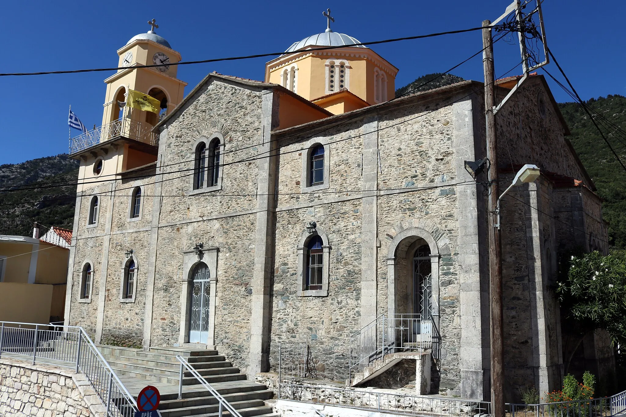 Photo showing: Church in Nedousa, local communitie of Kalamata, Greece