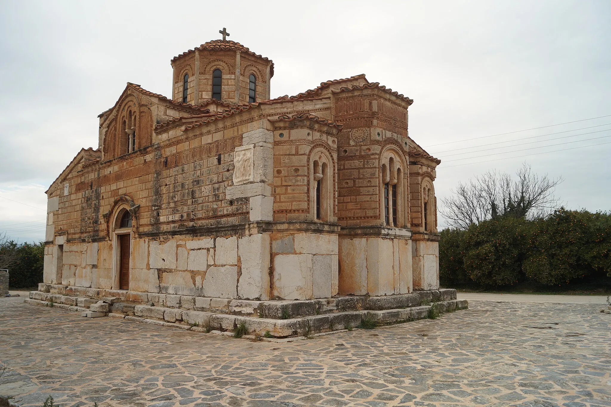 Photo showing: This is a photo of a monument in Greece identified by the ID