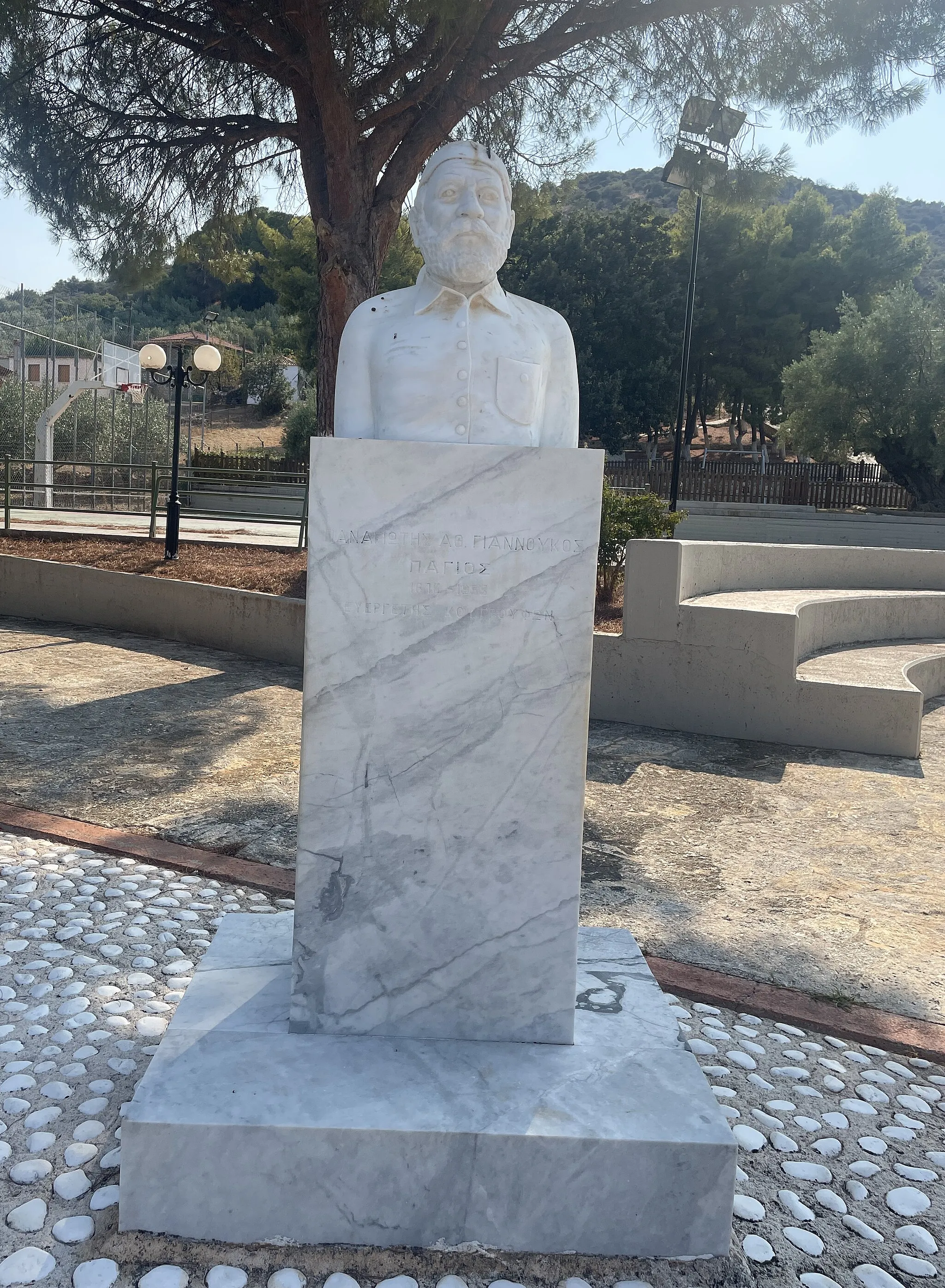 Photo showing: Bust of Panagiotis Giannoukos Pagios, Kato Koutroufa