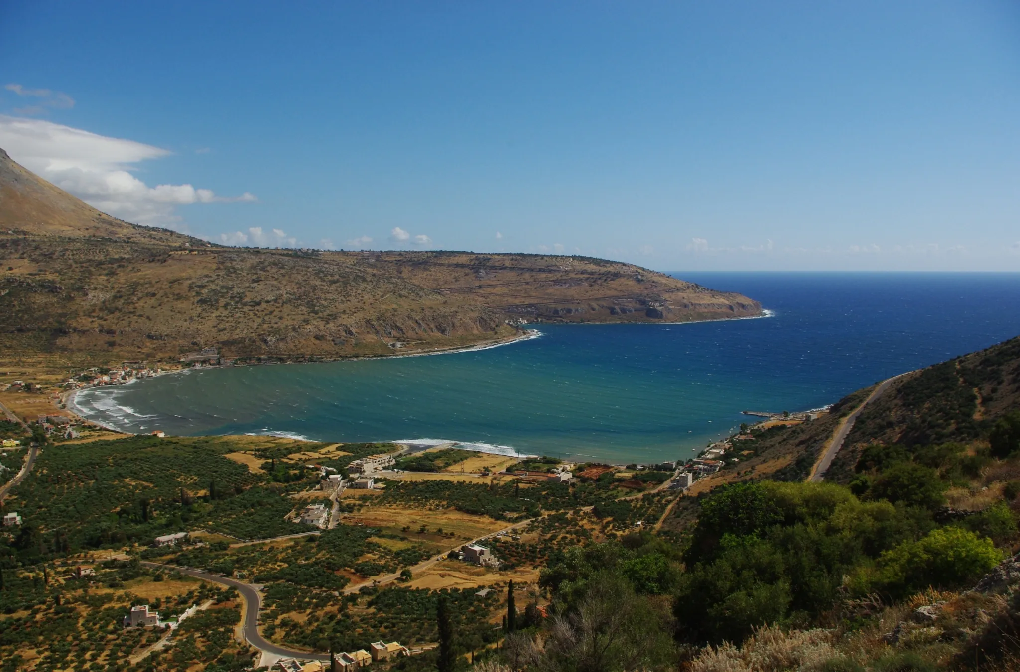 Photo showing: Limeni-Bay Mani Peninsula, Peloponnese, Greece; on the left Neo-itylo, in the center of the opposite side of the bay in Limeni.
Taken from the road coming from Oitylo downwards to the bay and Areopoli, heading SW