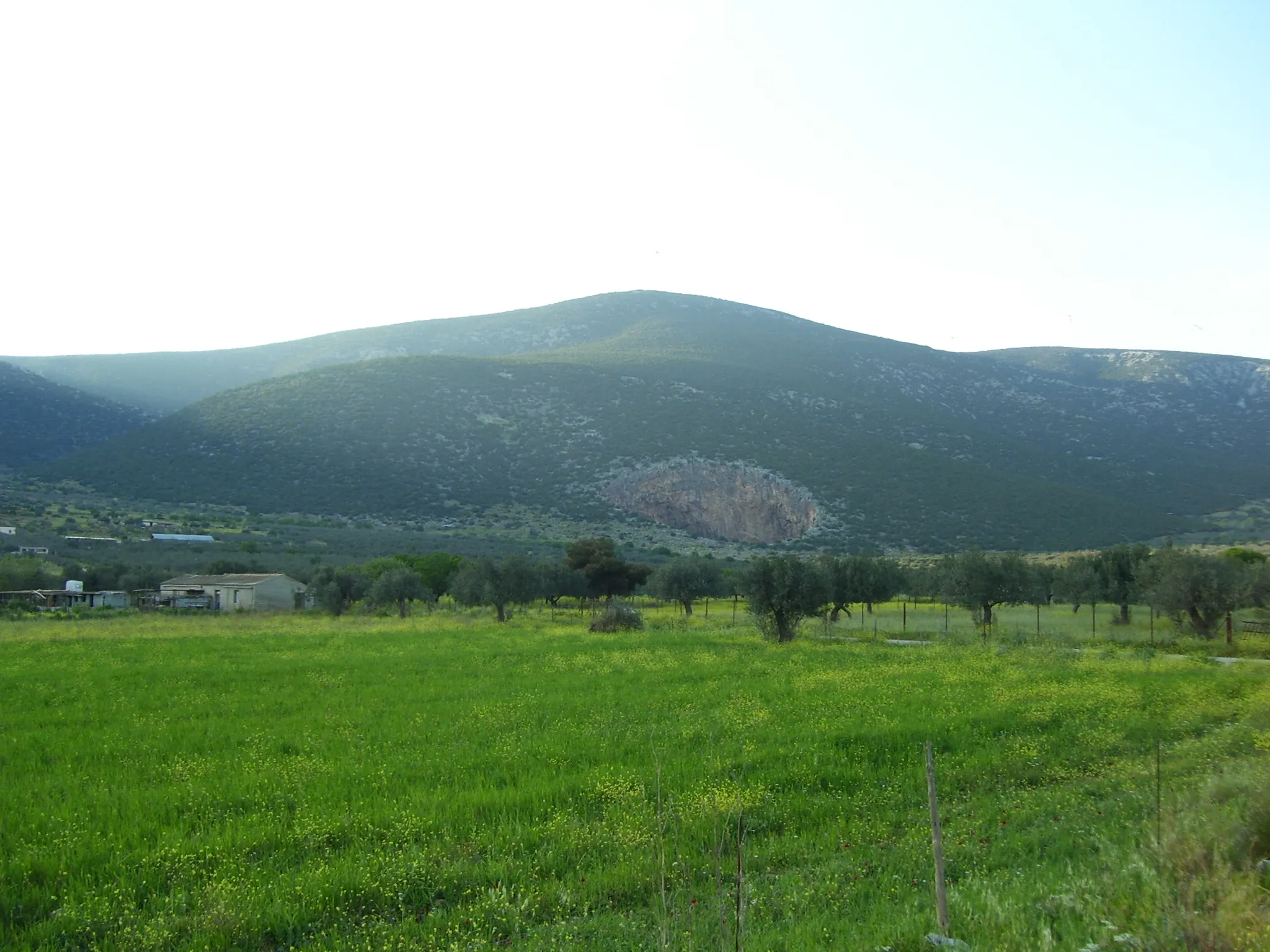 Photo showing: Big Cave in Didyma, Argolida