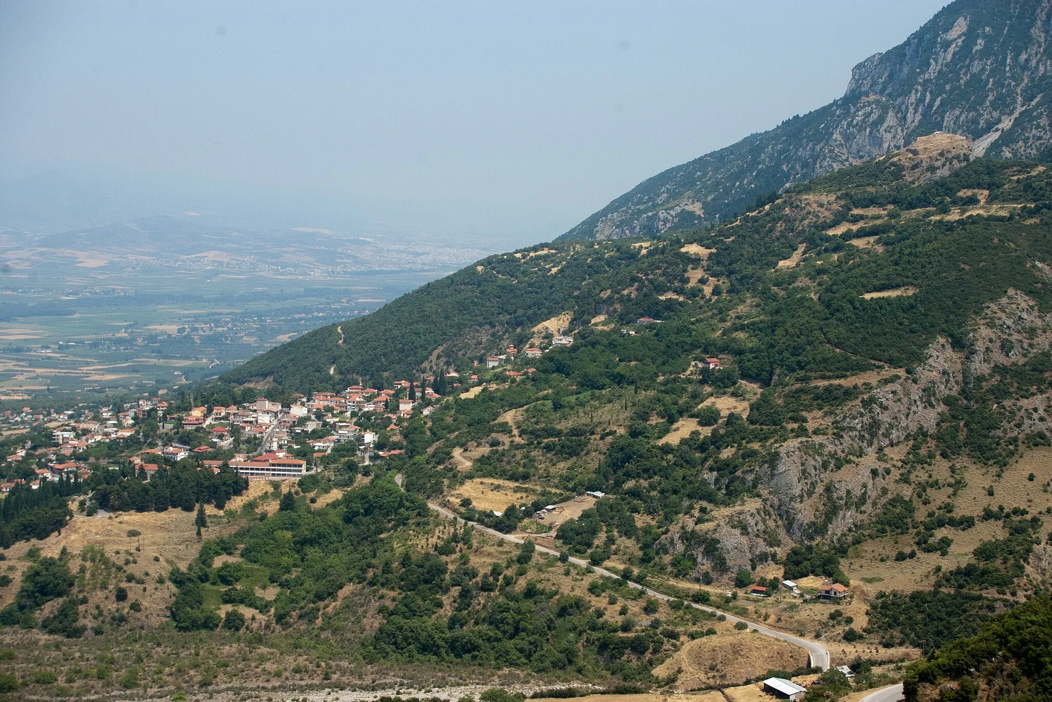 Photo showing: The modern town of Ypati, ancient Hypate.