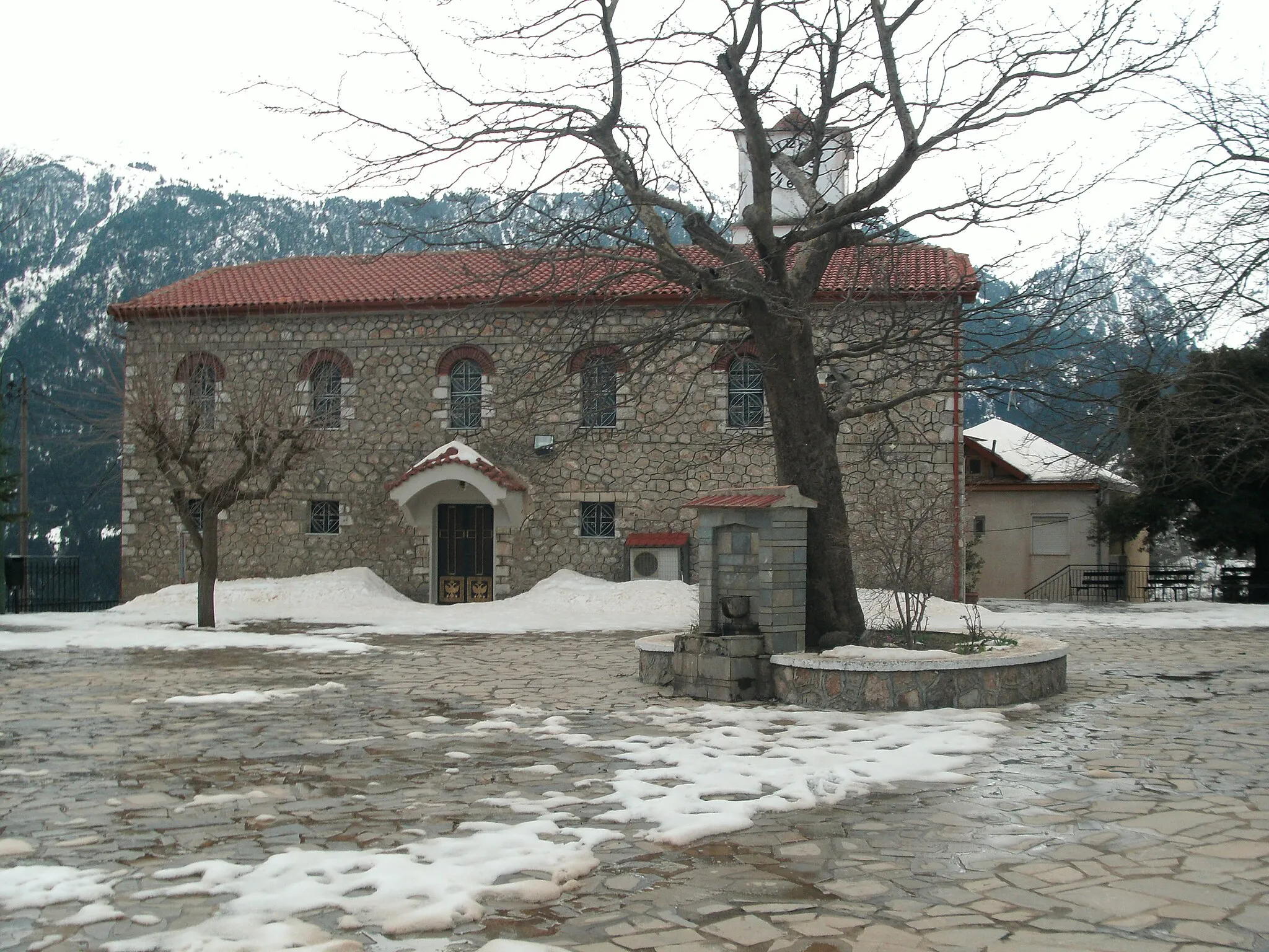 Photo showing: kaloskopi main square