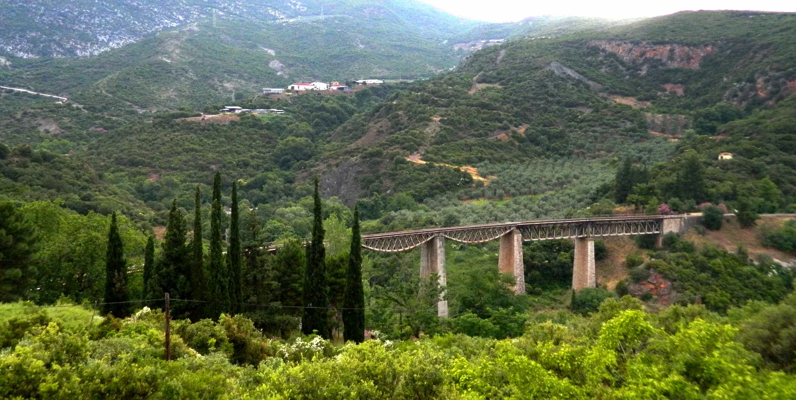 Photo showing: The historical Gorgopotamos bridge, near Lamia, Hellas