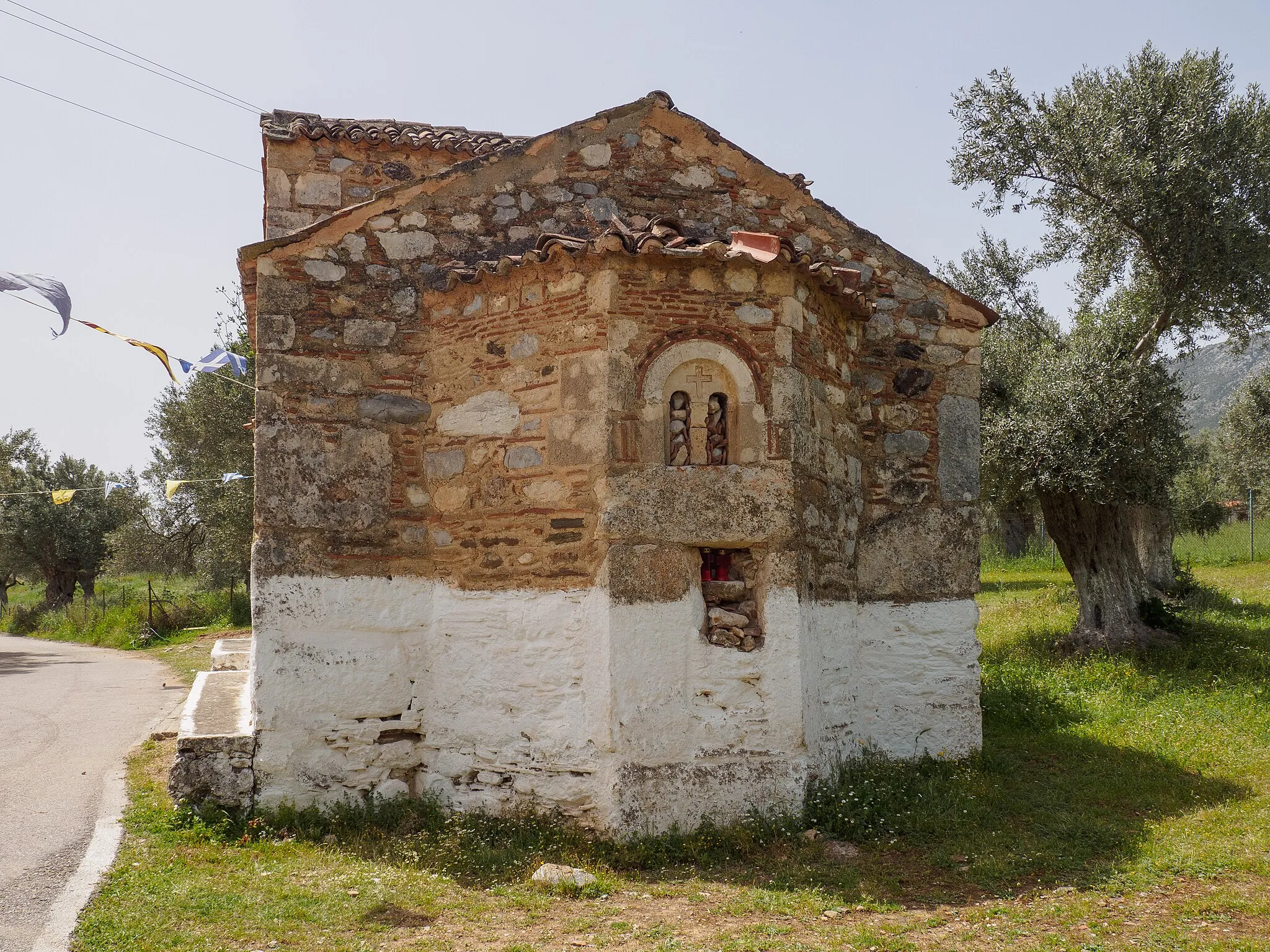 Photo showing: This is a photo of a monument in Greece identified by the ID