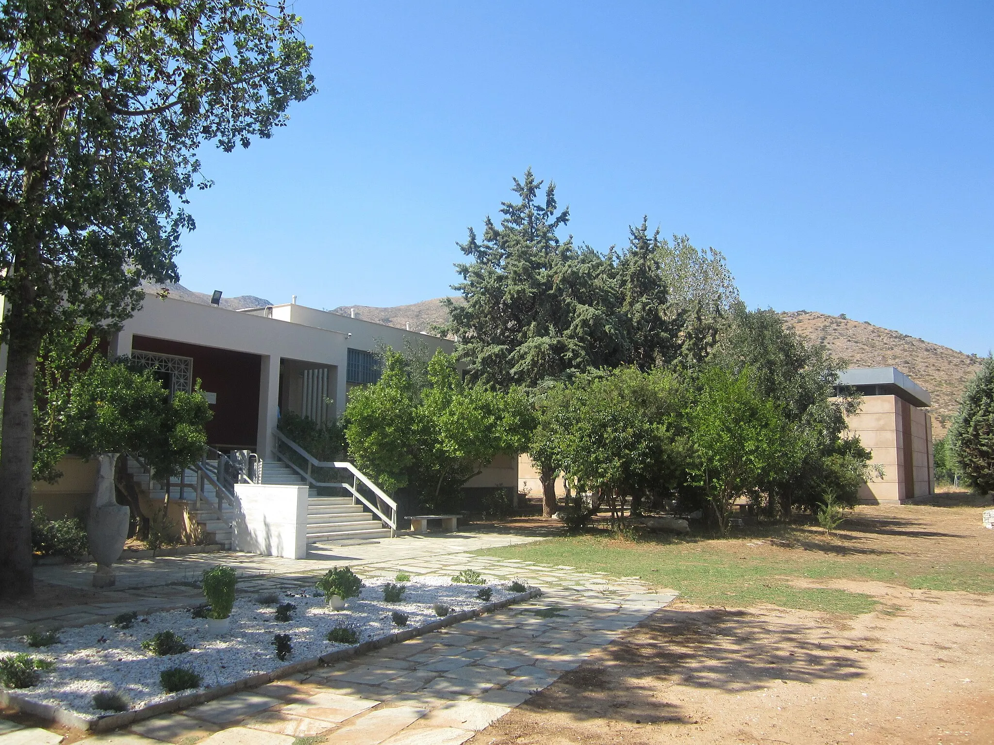 Photo showing: Archaeological Museum of Marathon, Greece.