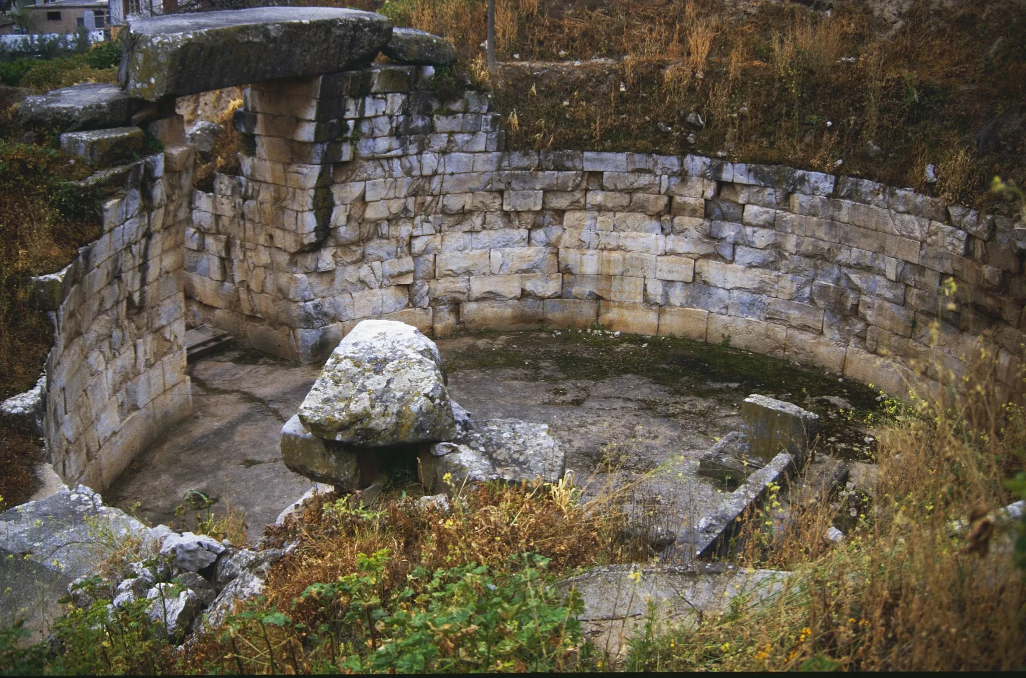 Photo showing: mykenisches Kuppelgrab in Orchomenos, 14. Jh. v. Chr.