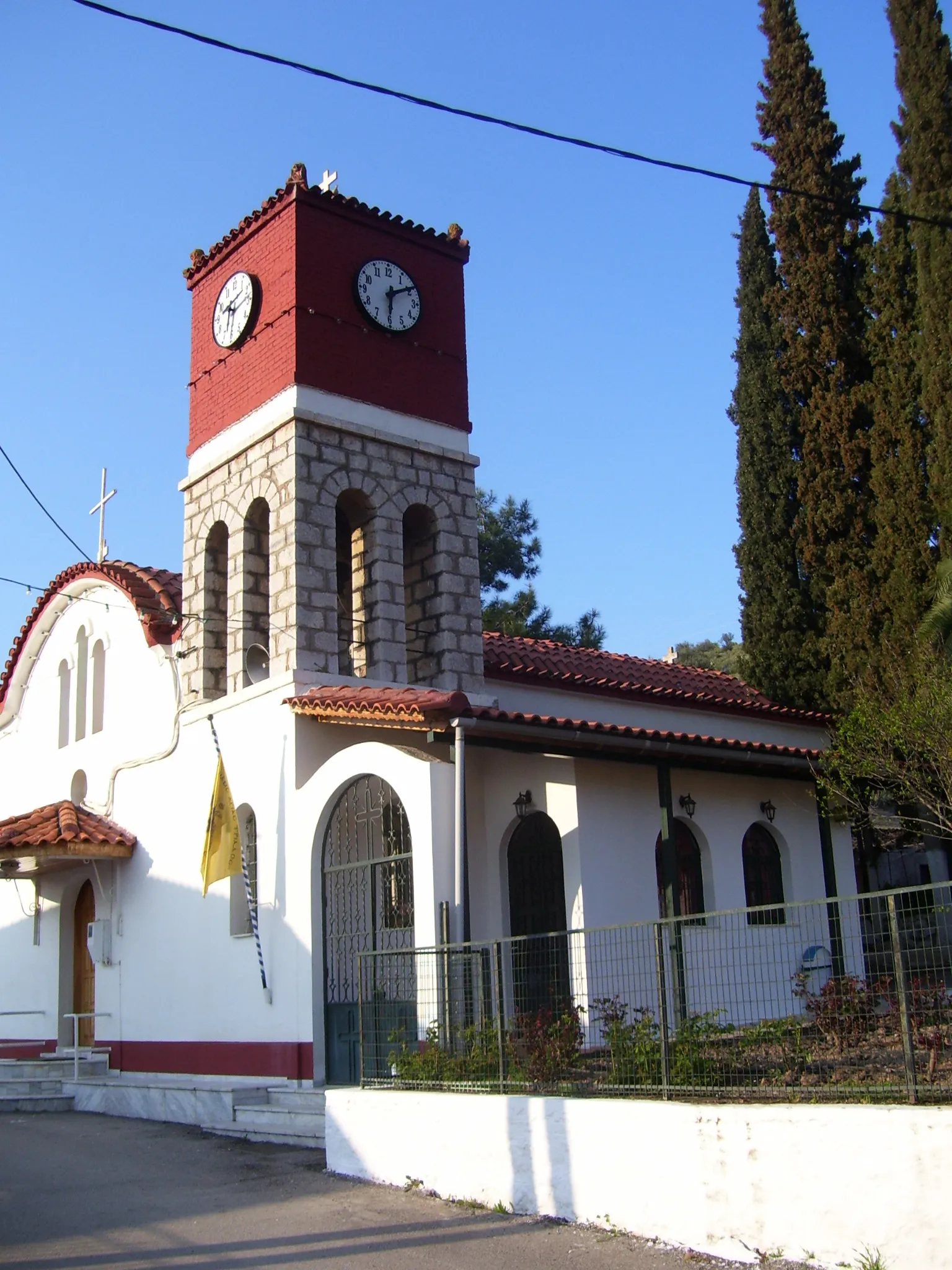 Photo showing: Church in Pyrgos village, Boeotia