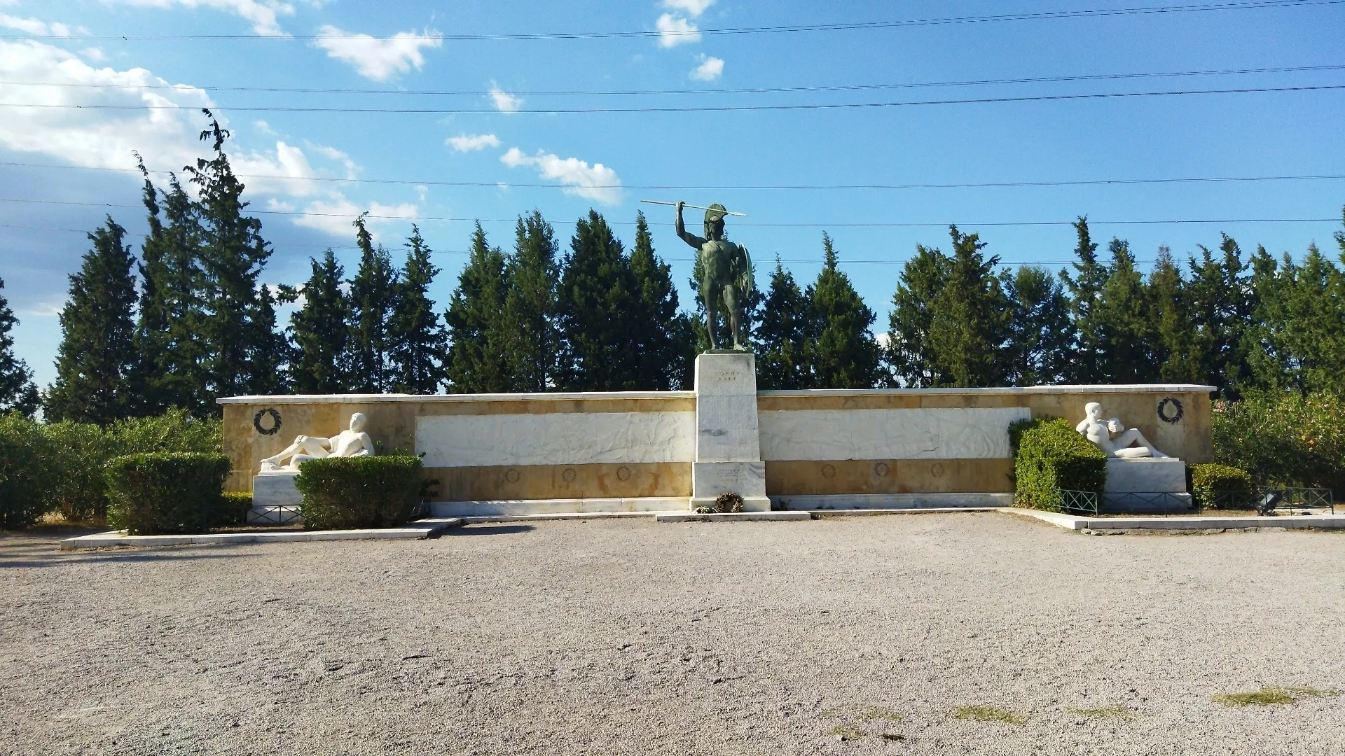 Photo showing: Monument in honour of the fallen of the historic battle of Thermopylae