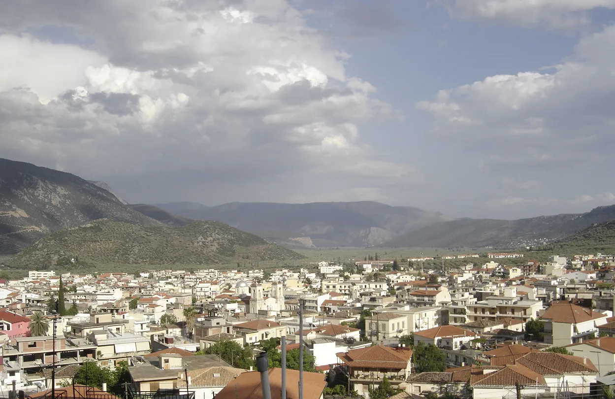 Photo showing: View of the city of Amfissa in Phocis, Greece