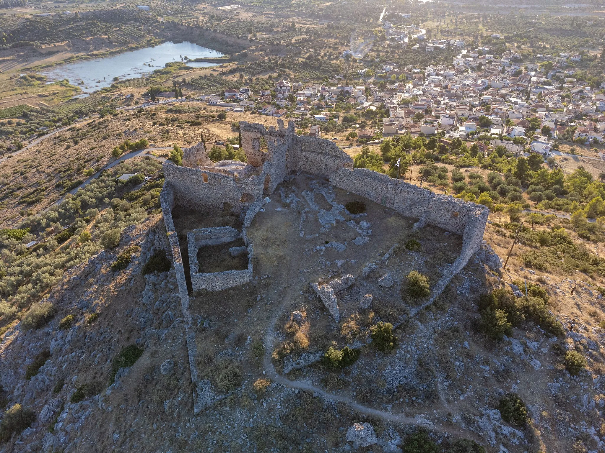Photo showing: Airview of Fylla Castle, Euboea.