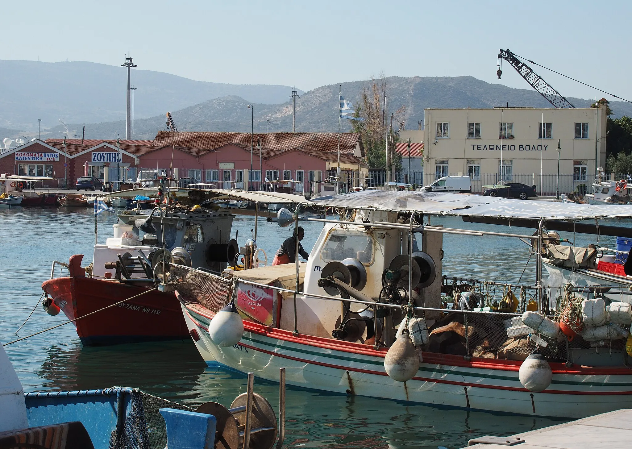 Photo showing: Volos (Griechenland), Fischerboote im Fischereihafen