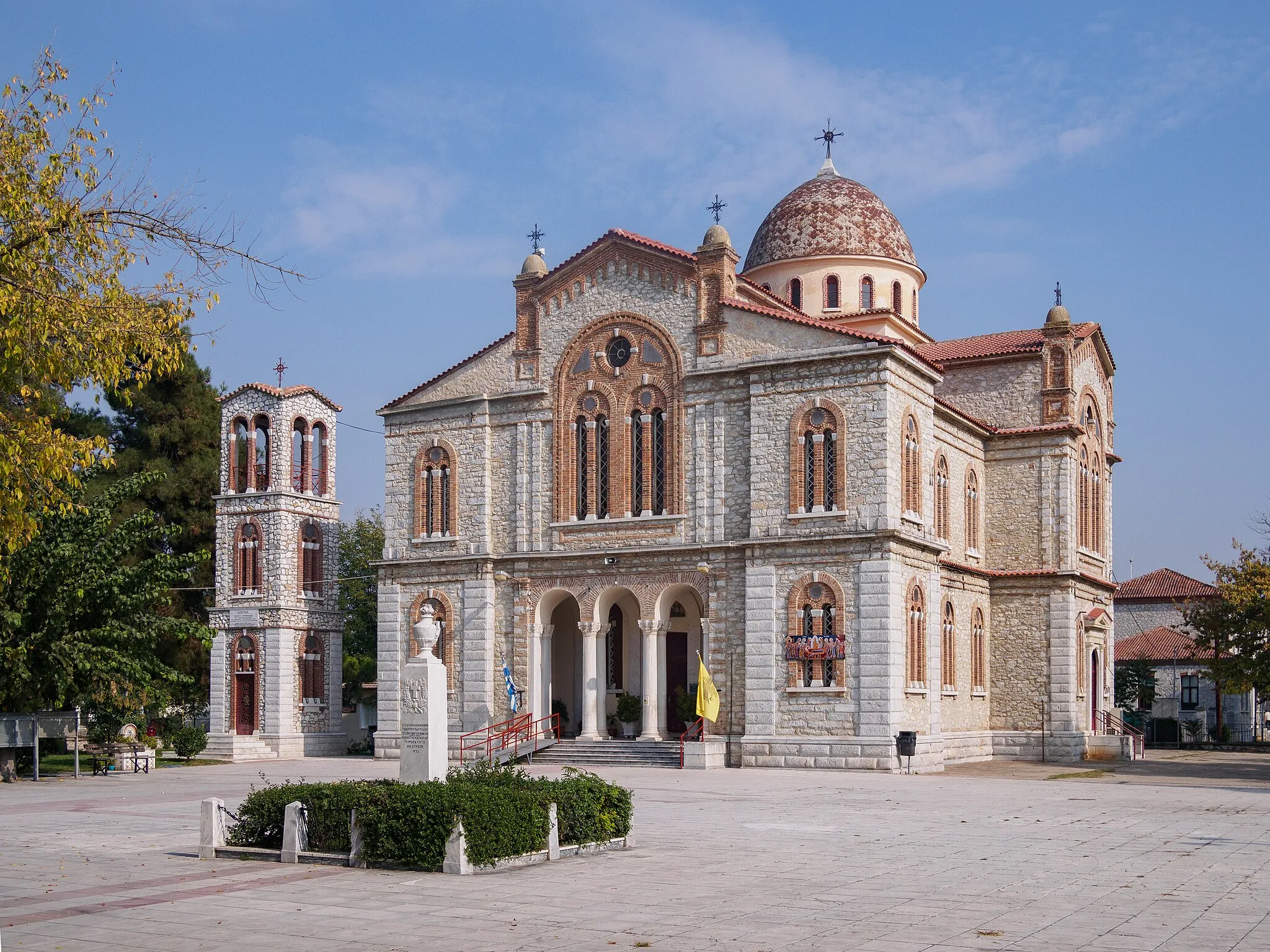 Photo showing: The church of Mary in Ampelonas, Larissa Prefecture, built in 1895.