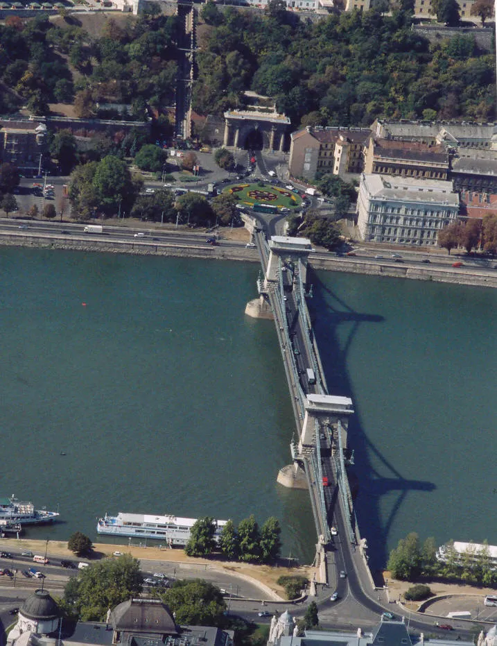 Photo showing: Chain-Bridge - Budapest - Hungary - Europe