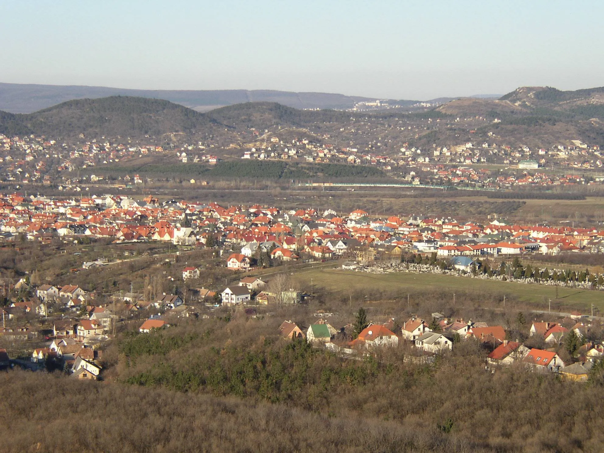 Photo showing: Tükör–hegy ("Mirror-hill"), the newest part of Törökbálint