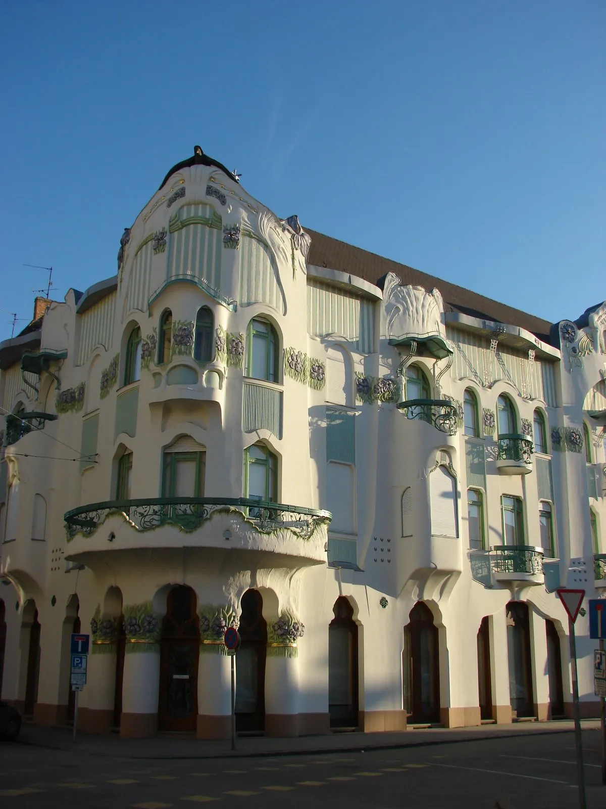 Photo showing: Reök Palace, Szeged