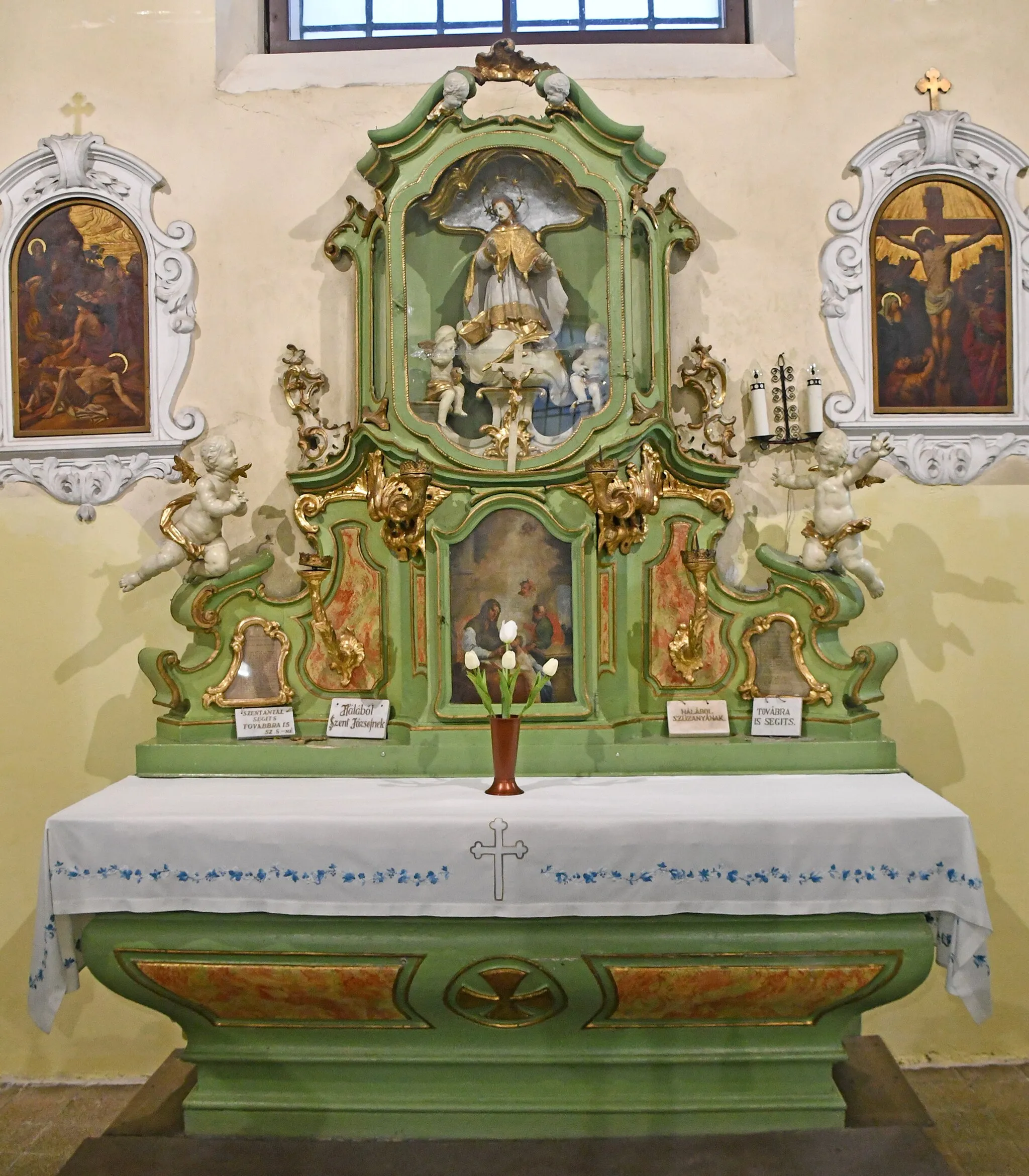 Photo showing: Altar of Saint John of Nepomuk in the Roman Catholic church of Perkáta, Hungary
Rococo style from the end of the 18th century