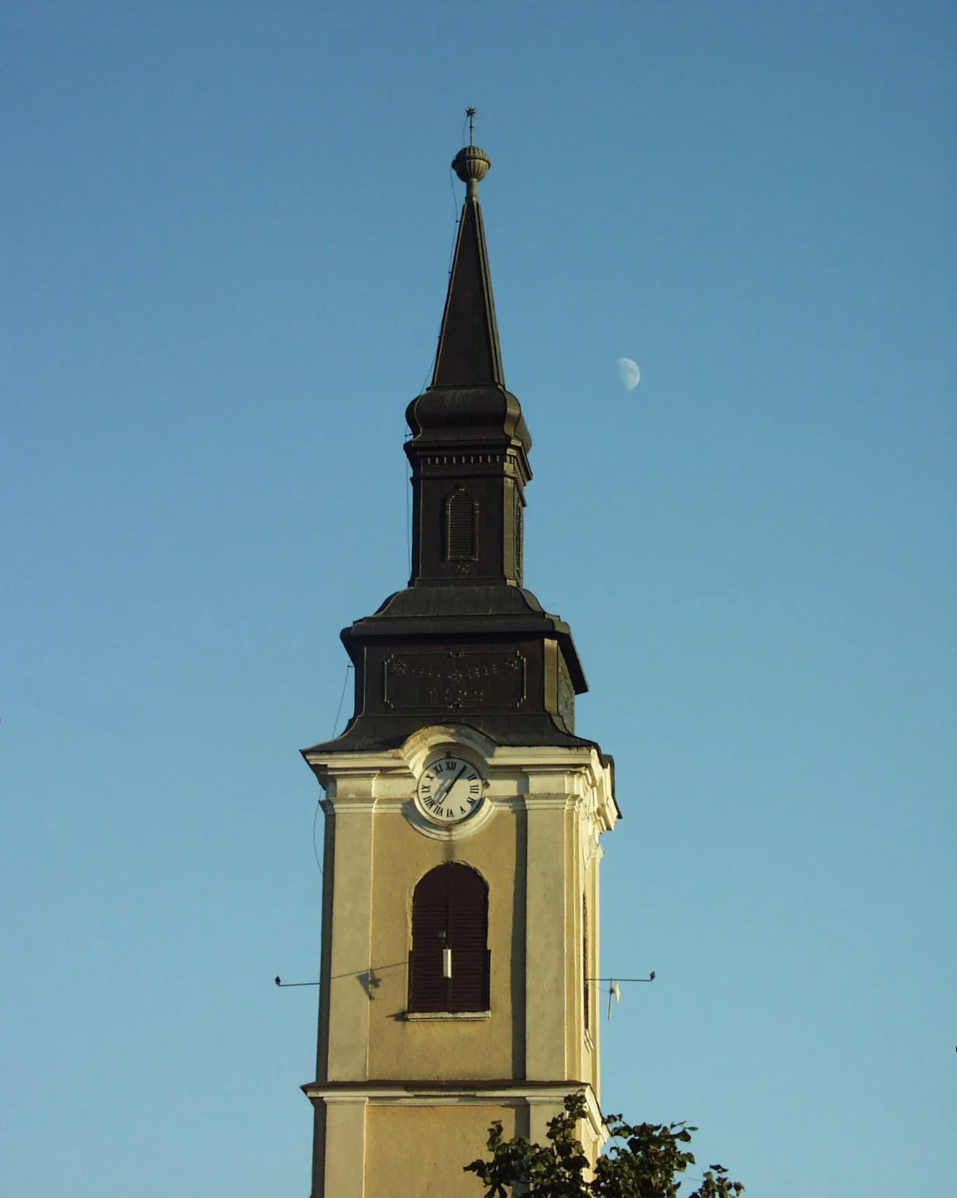 Photo showing: Church and Moon. (In memoriam Bay Zoltán.)