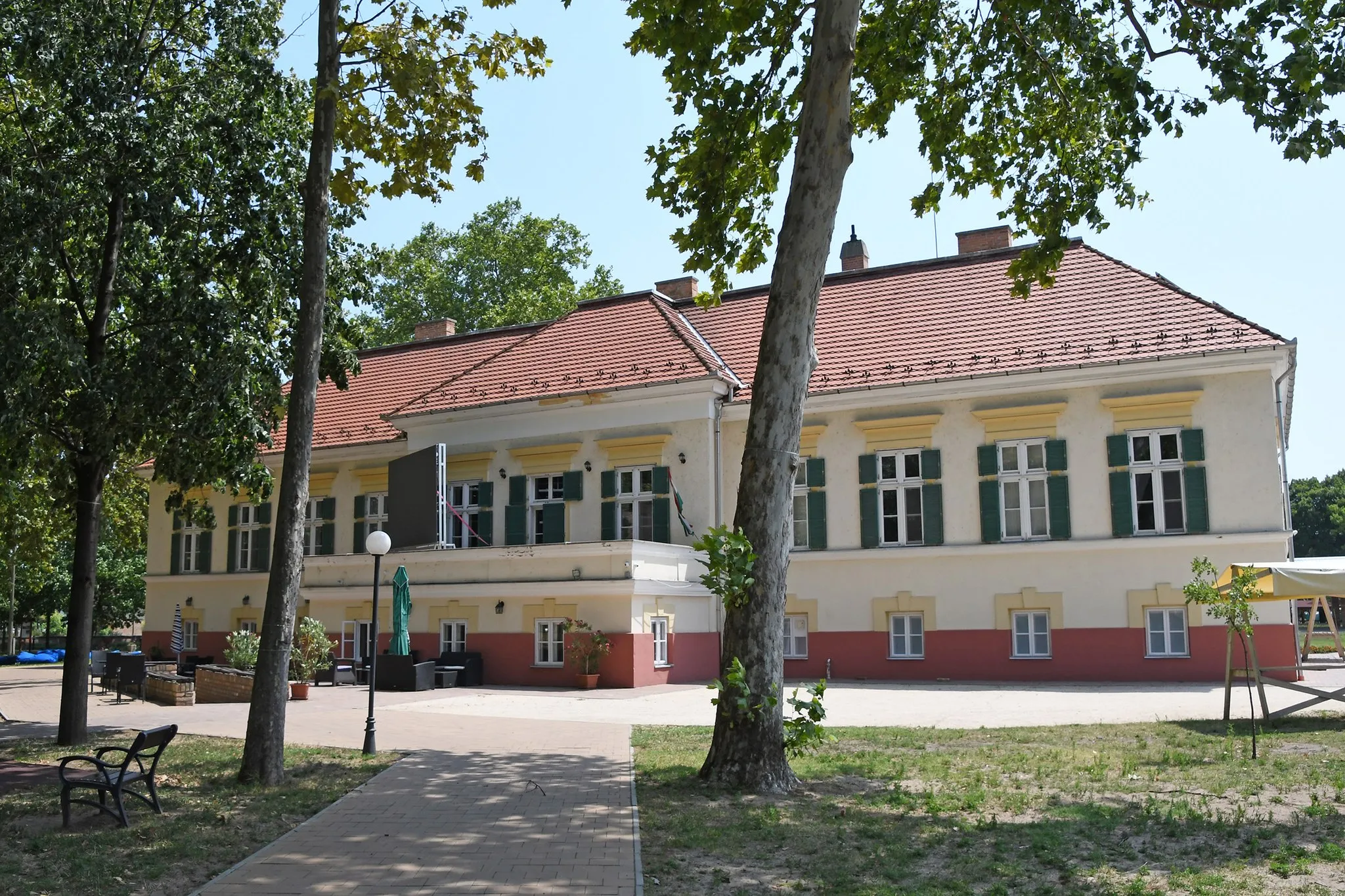 Photo showing: Pallavicini mansion in Sándorfalva, Hungary