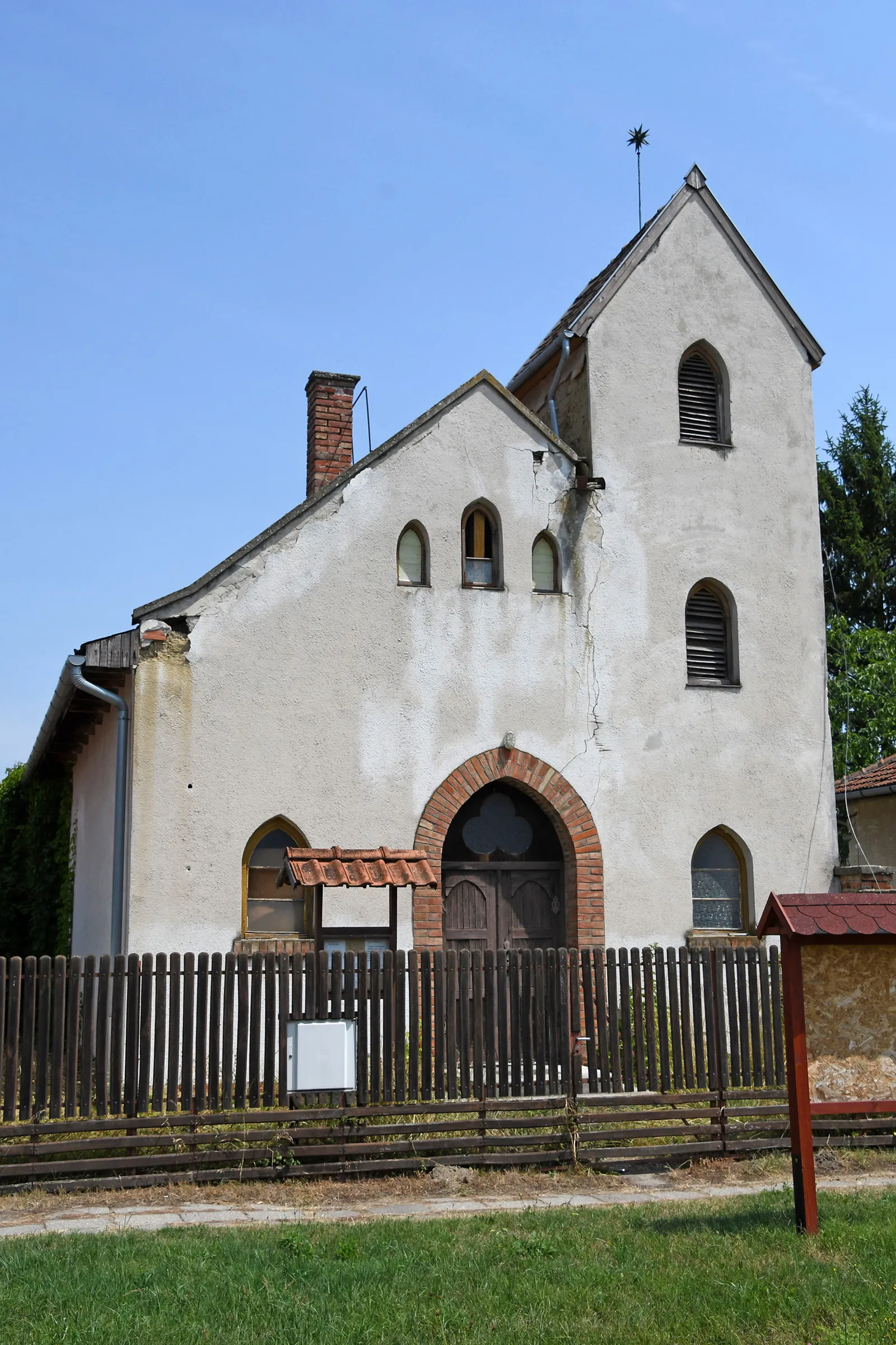 Photo showing: Calvinist church in Sándorfalva, Hungary