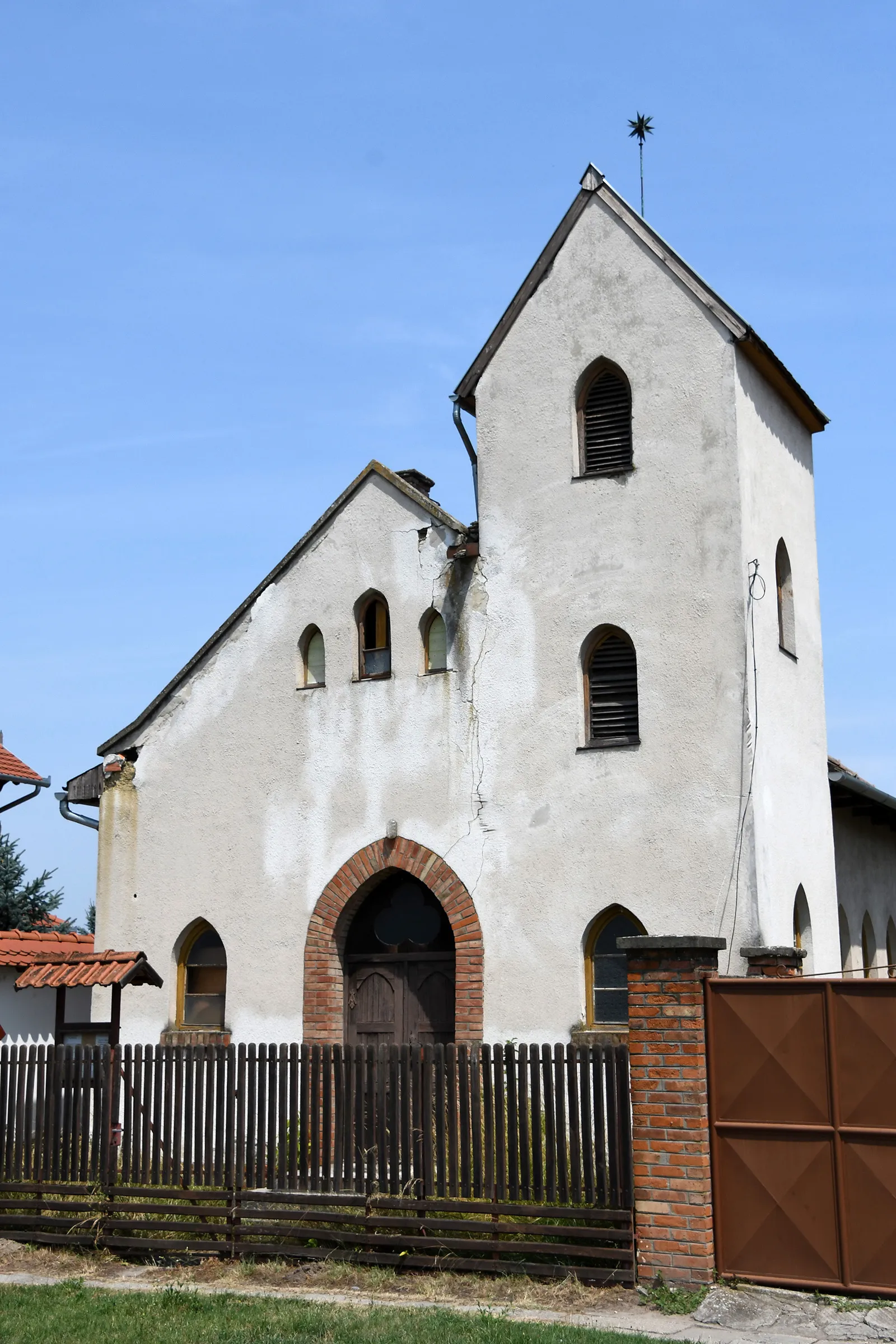 Photo showing: Calvinist church in Sándorfalva, Hungary