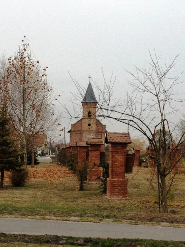 Photo showing: Kocsó chapel and stations of Calvary, Kistelek, Hungary