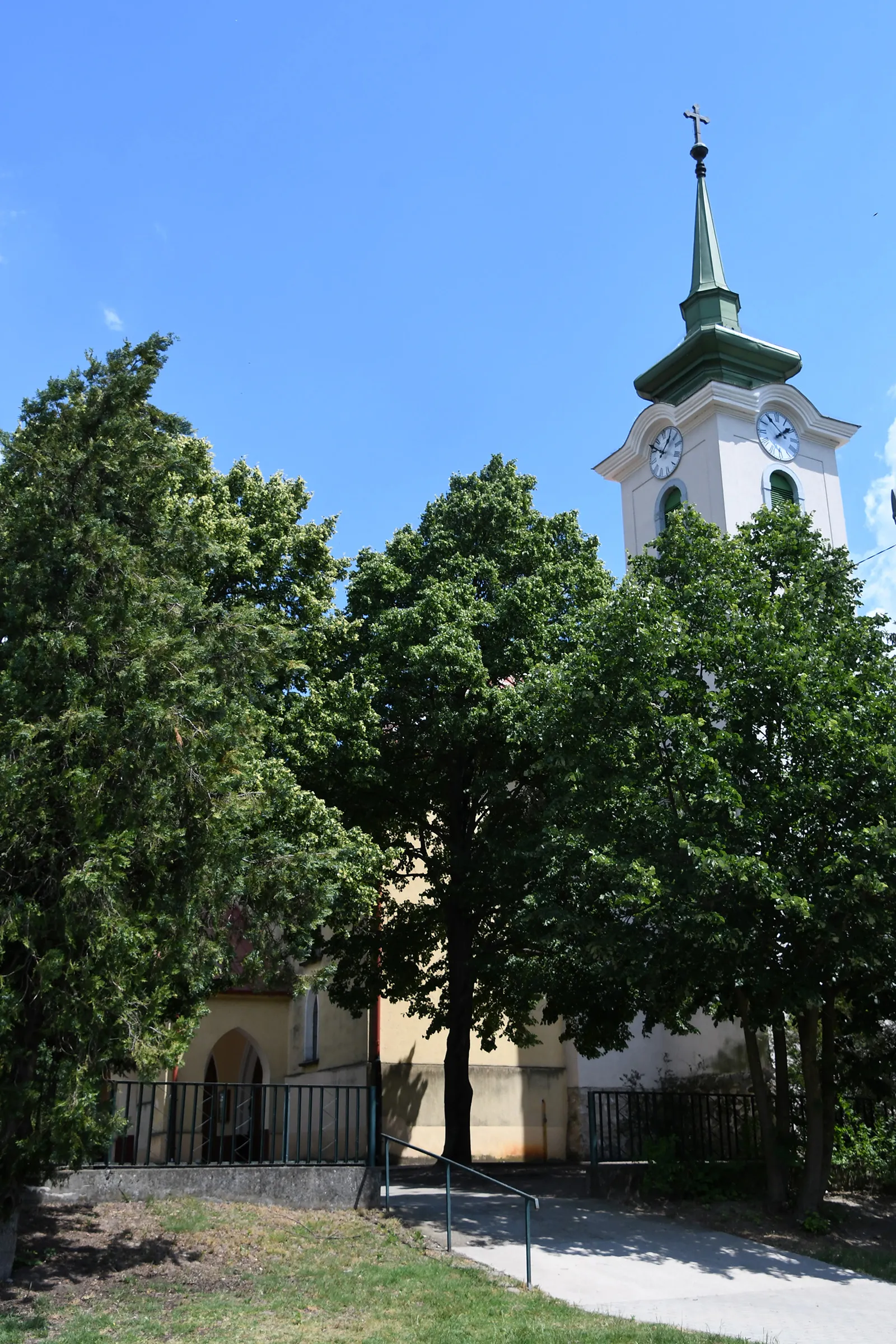 Photo showing: Roman Catholic church in Akasztó, Hungary