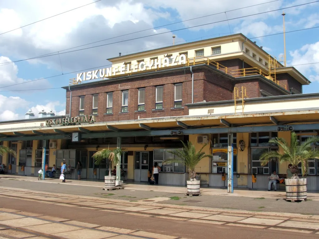 Photo showing: Kiskunfélegyháza vasútálloms