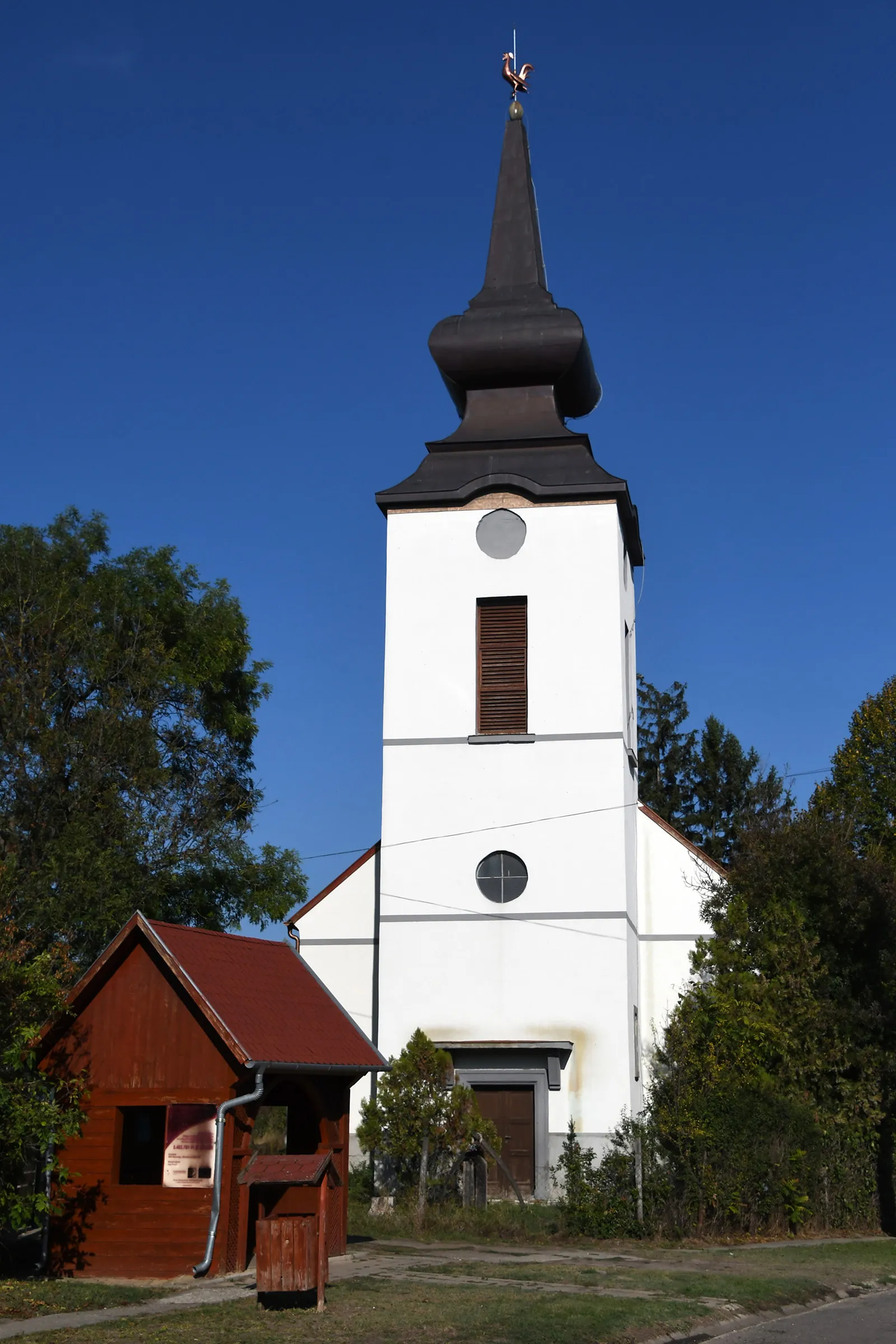 Photo showing: Calvinist church in Tiszainoka, Hungary