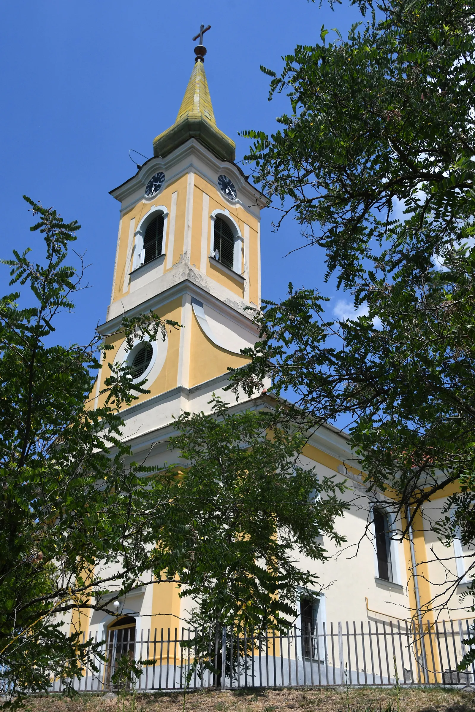 Photo showing: Roman Catholic church in Szakmár, Hungary