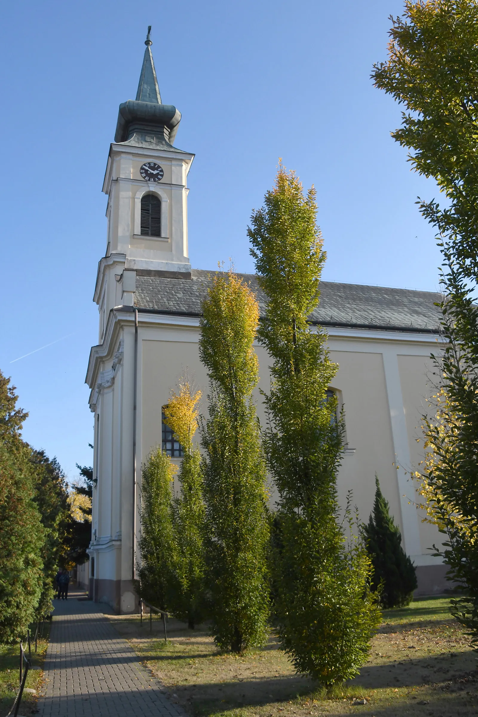 Photo showing: Roman Catholic church in Kecel