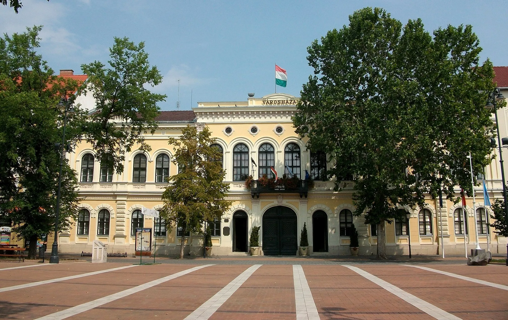 Photo showing: City hall, Békéscsaba, Hungary