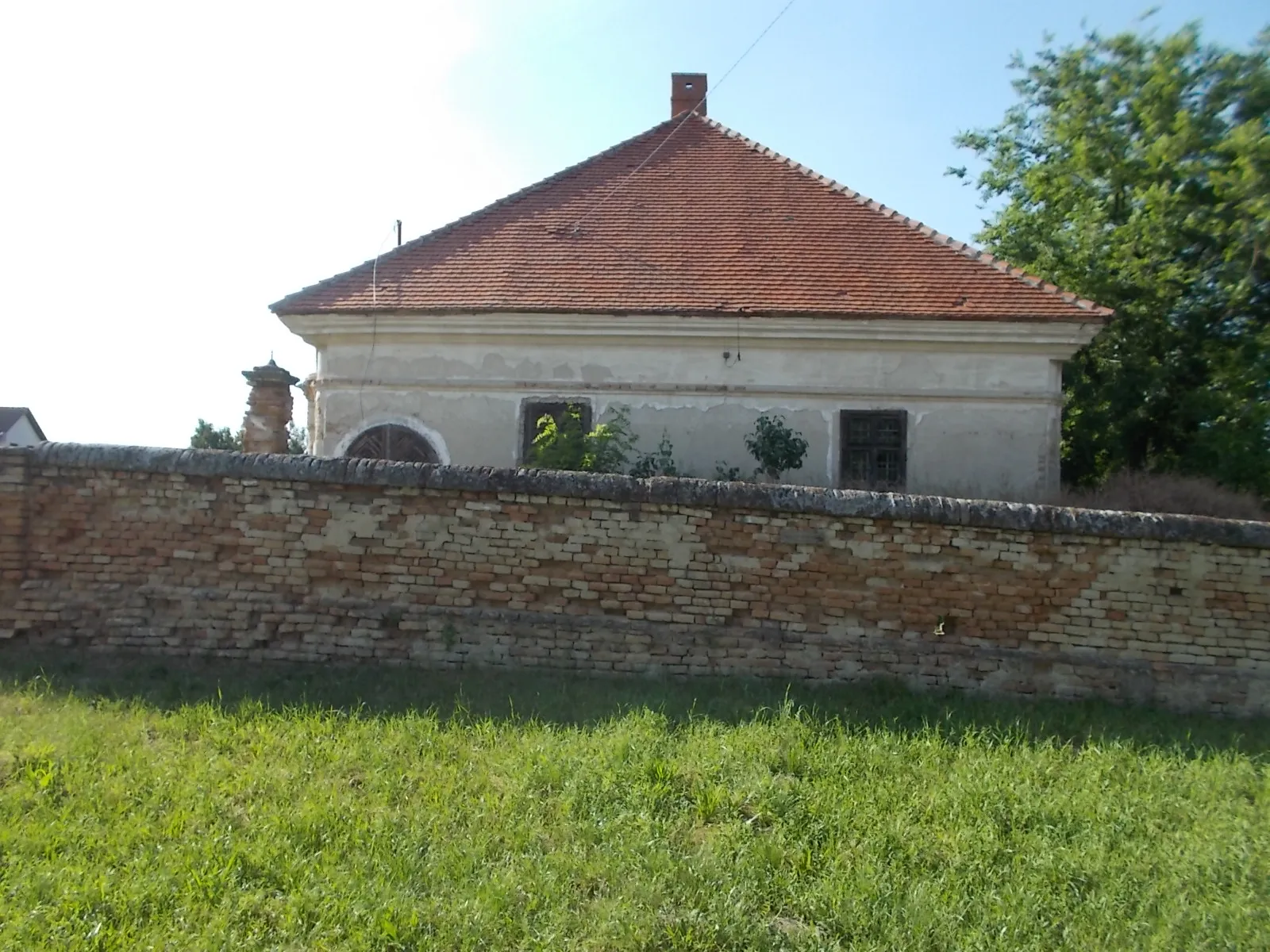 Photo showing: : Vigyázó Country House. - 51 Tószegi Street, Abony, Pest County, Hungary.