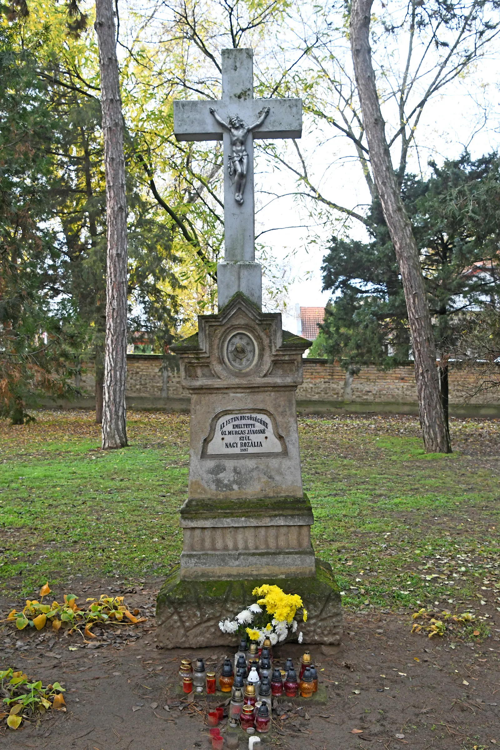 Photo showing: Crucifix in Kunszállás, Hungary