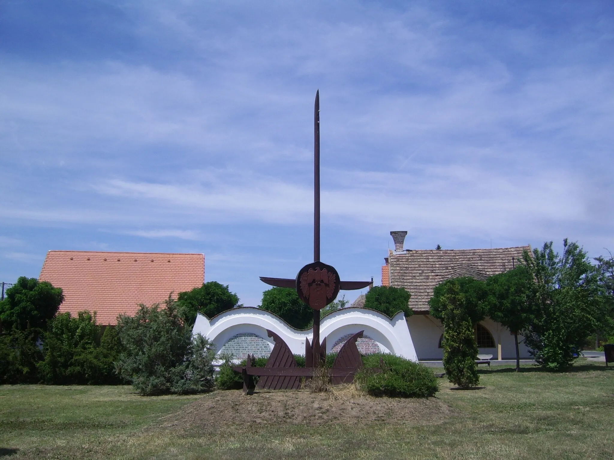 Photo showing: Village park, Mártély, Hungary