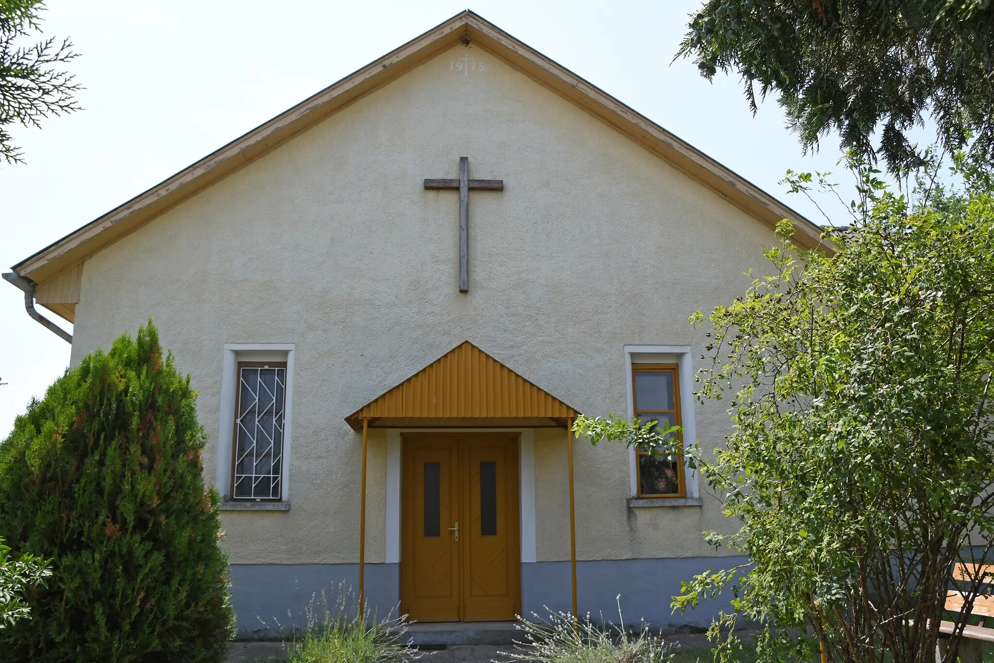 Photo showing: Roman Catholic church in Dóc, Hungary