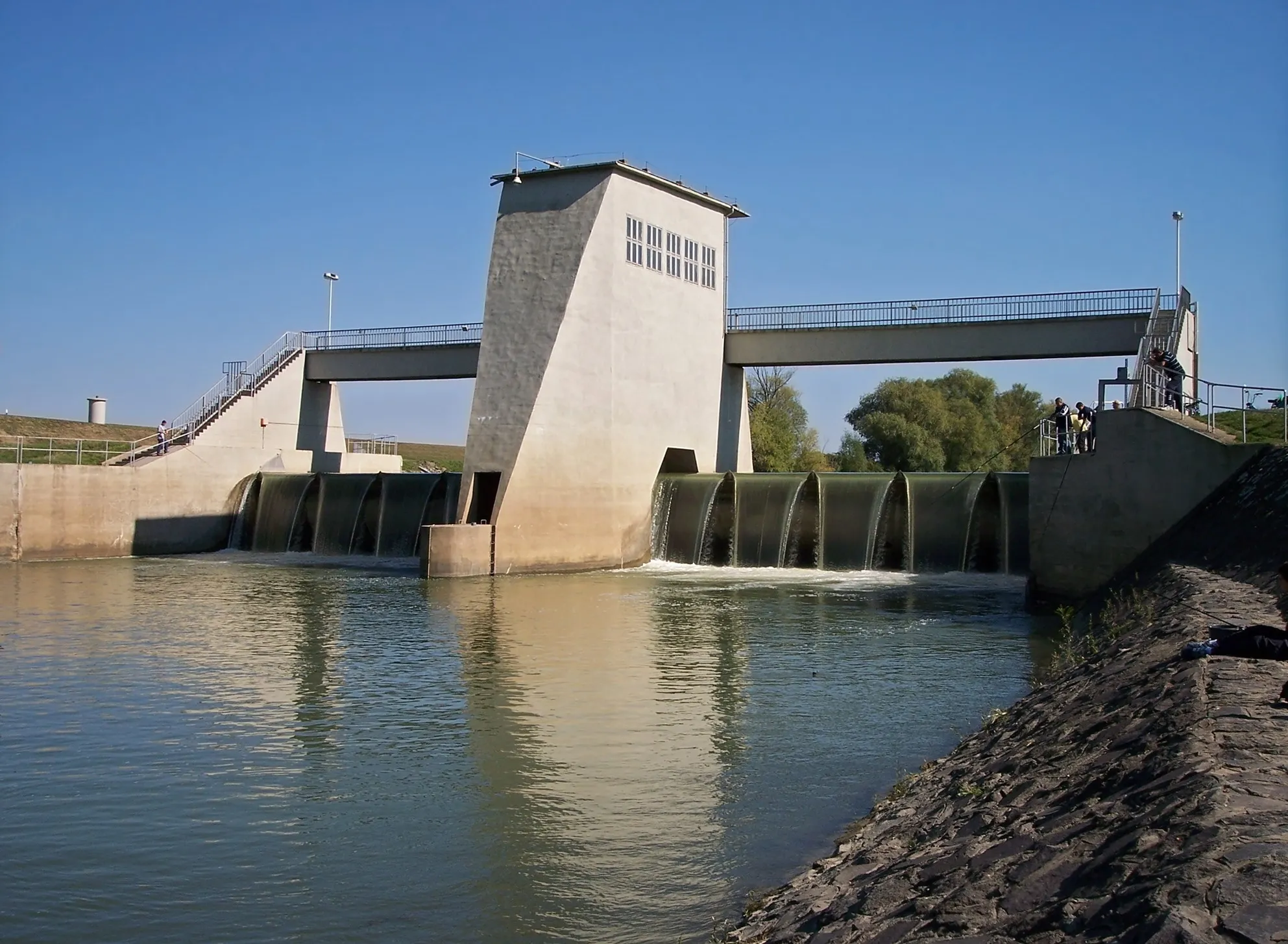 Photo showing: Floodgate in Békés (Hungary)