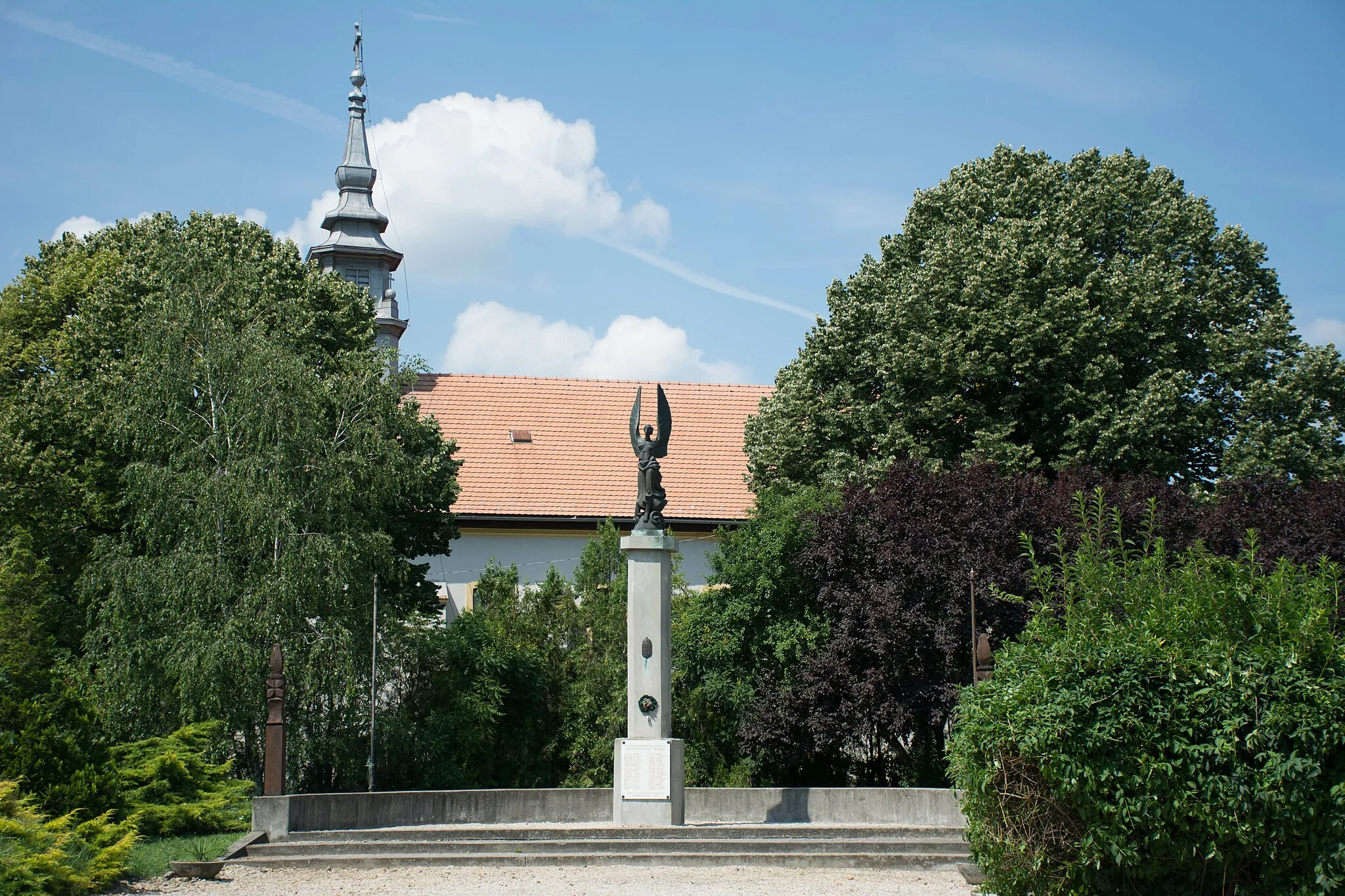 Photo showing: emlékmű