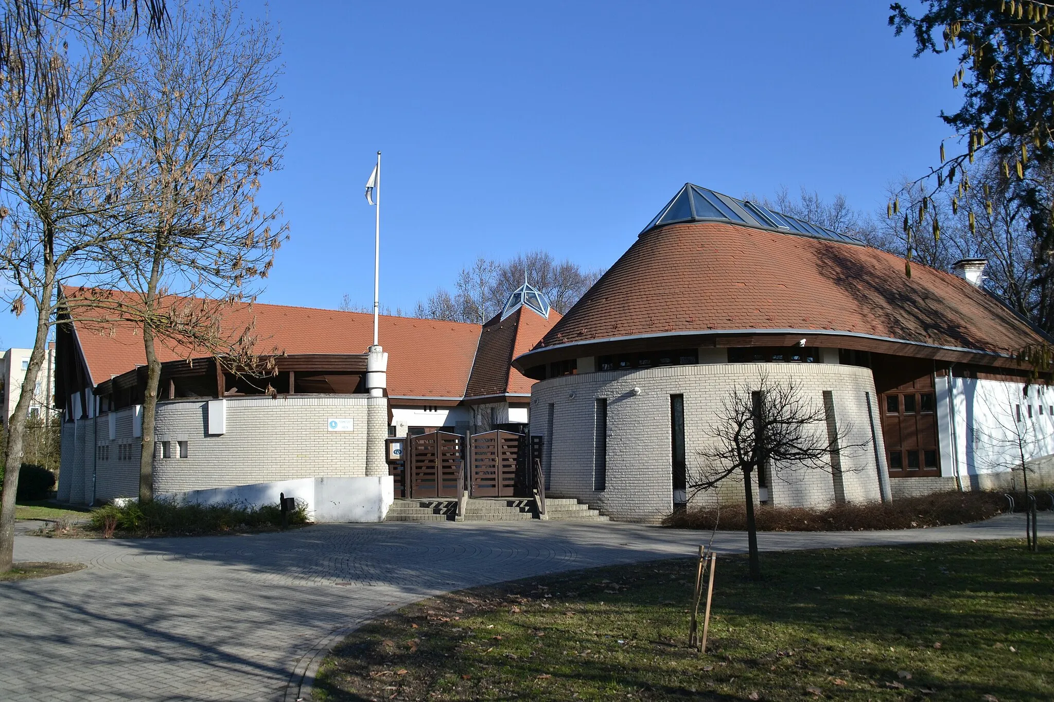 Photo showing: Kecskemét-Hunyadiváros