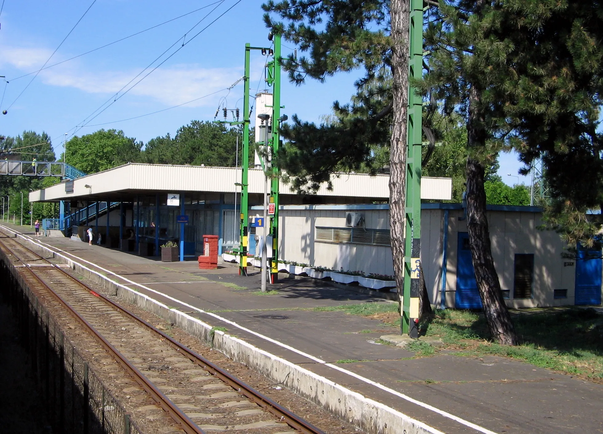 Photo showing: Balatonfenyves-vasutállomás. Pfoto by Victor Belousov.