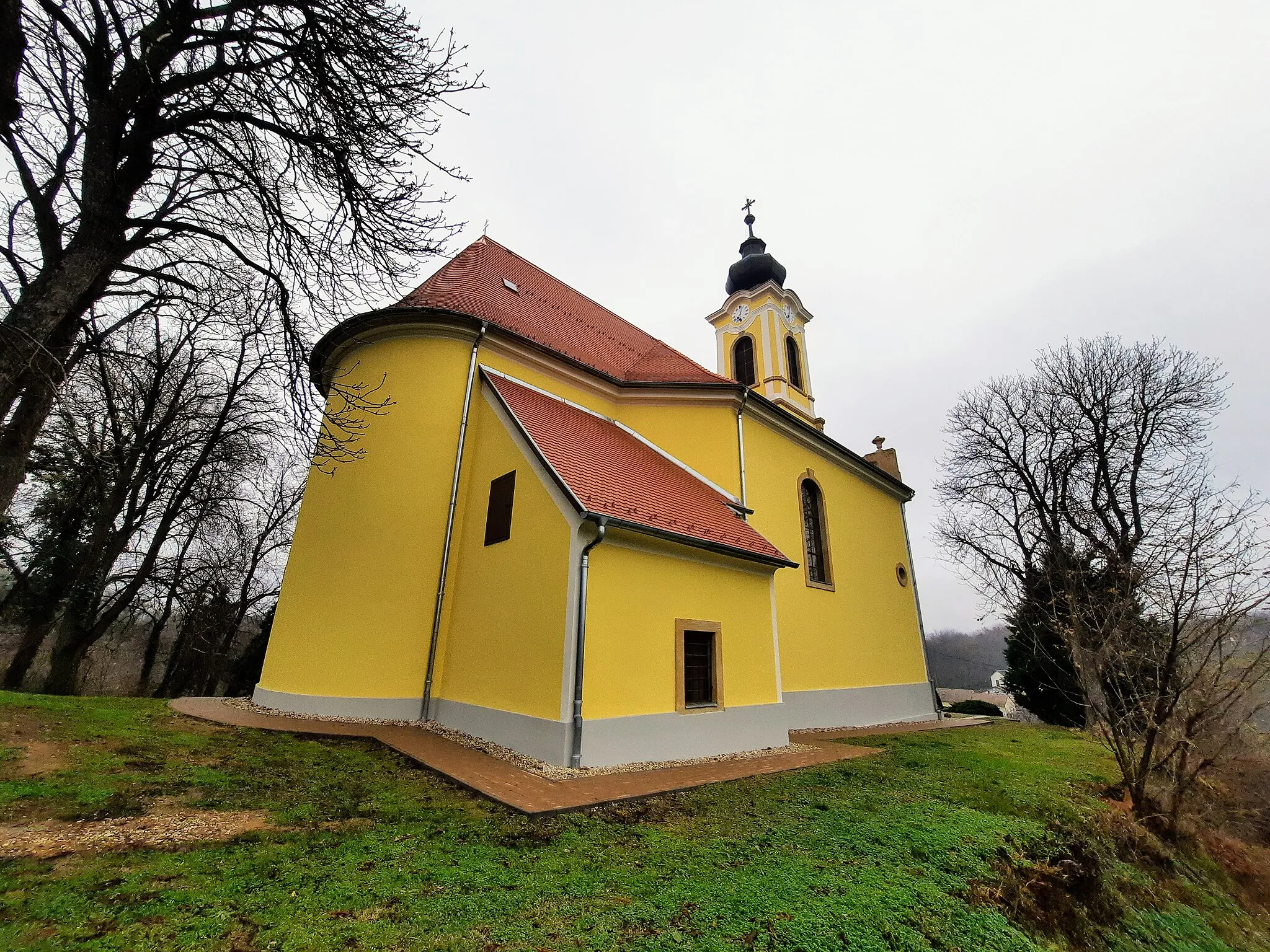 Photo showing: Keszüi katolikus templom 2020