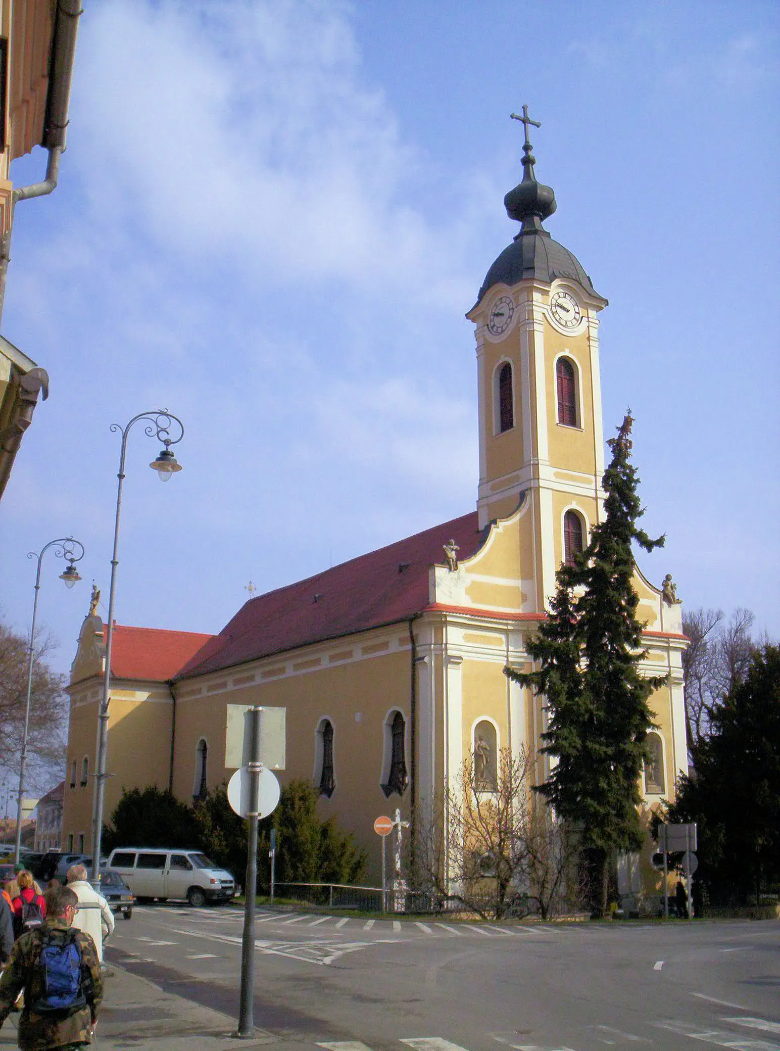 Photo showing: A római katolikus (Szeplőtlen Fogantatás) templom Bonyhádon. Épült 1782-ben – photo taken by uploader User:Csanády in 2007.