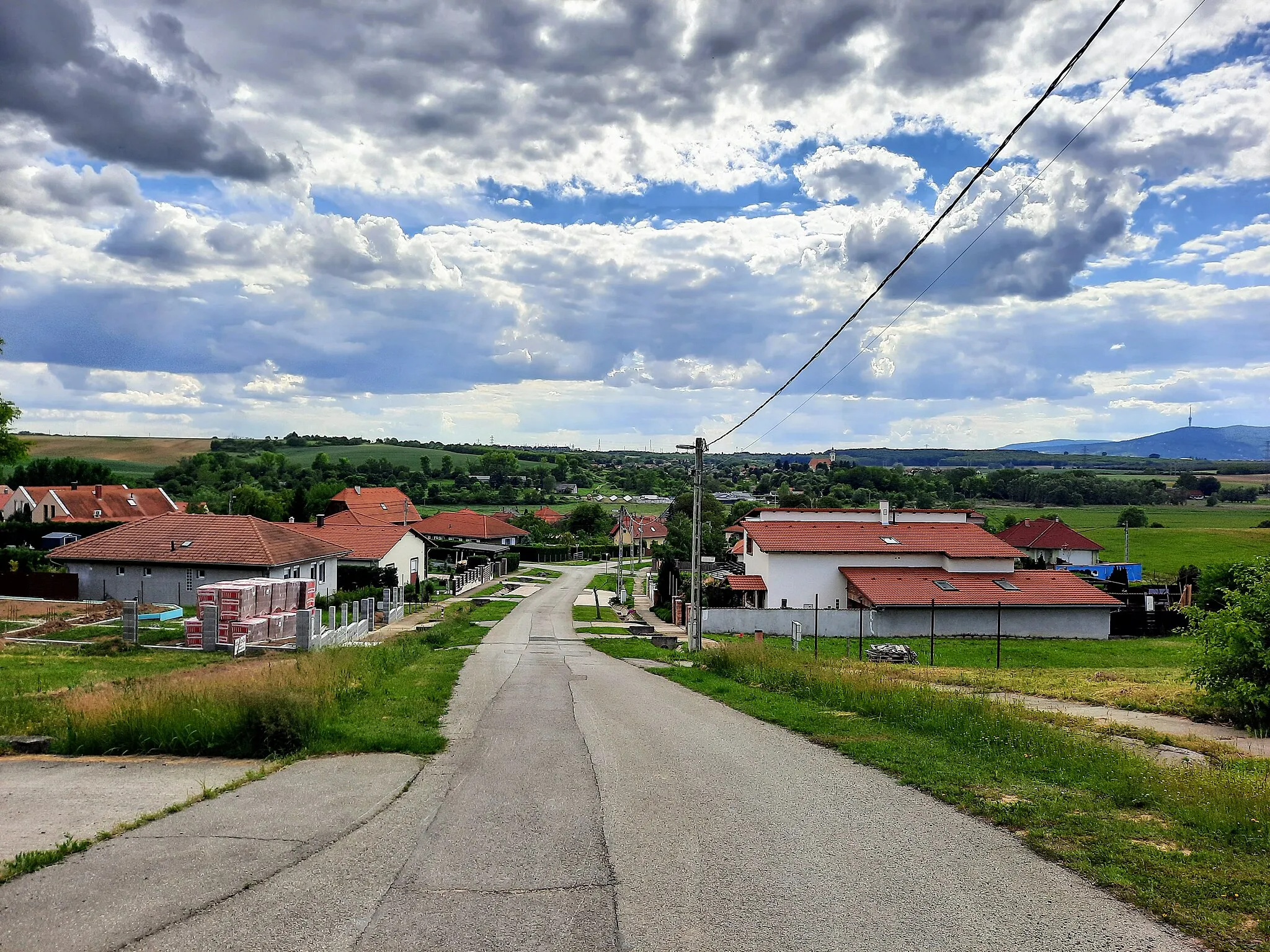 Photo showing: Romonya látképe a Szedres utcából