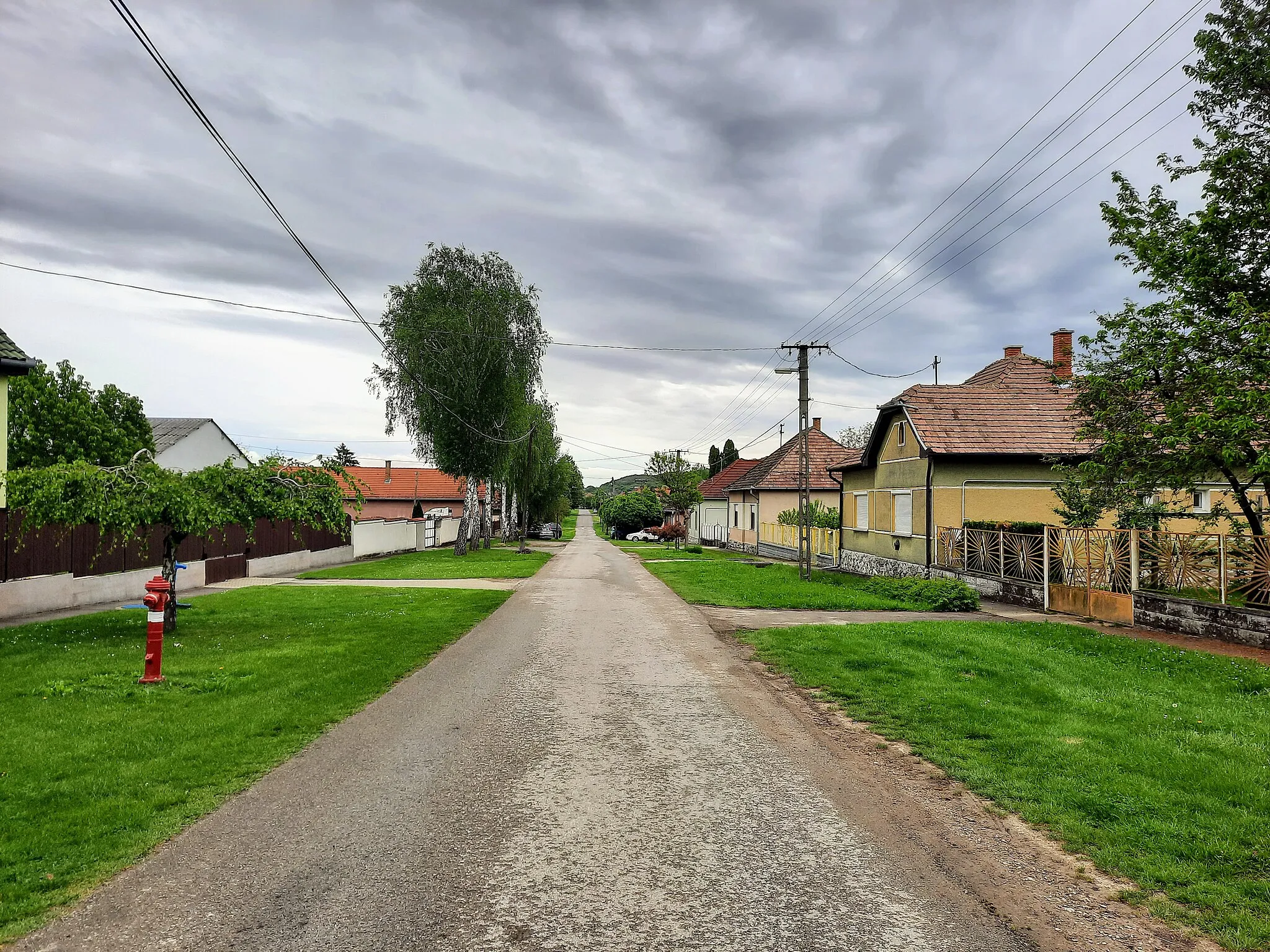 Photo showing: Vásárosdombó, Dózsa György utcarészlet