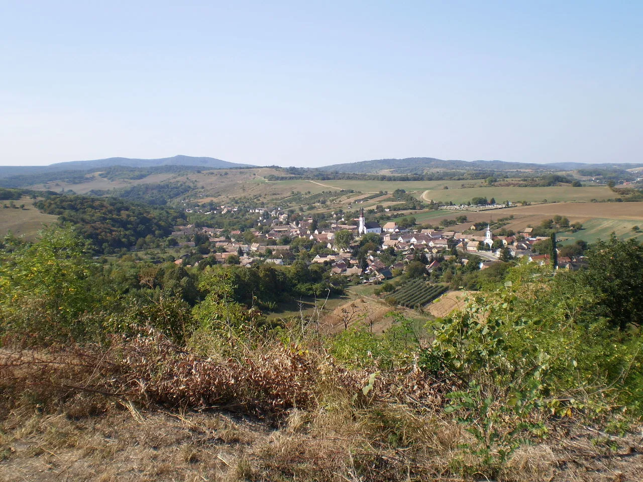 Photo showing: Váralja látképe a Várfő-hegyről (Tolna megye)