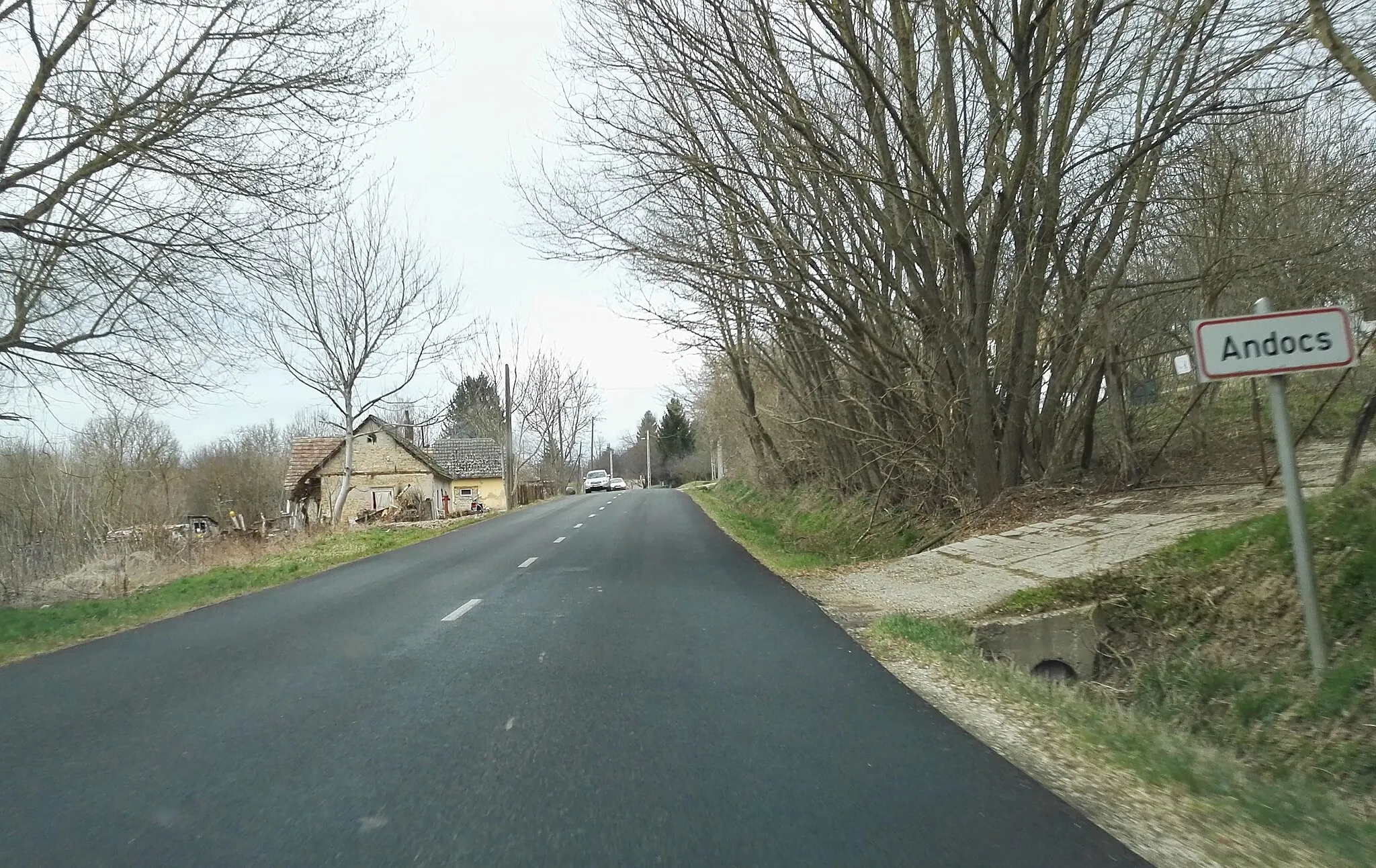 Photo showing: Andocs falu eleje, dél (Somogyacsa) felől, 6505-ös közút
